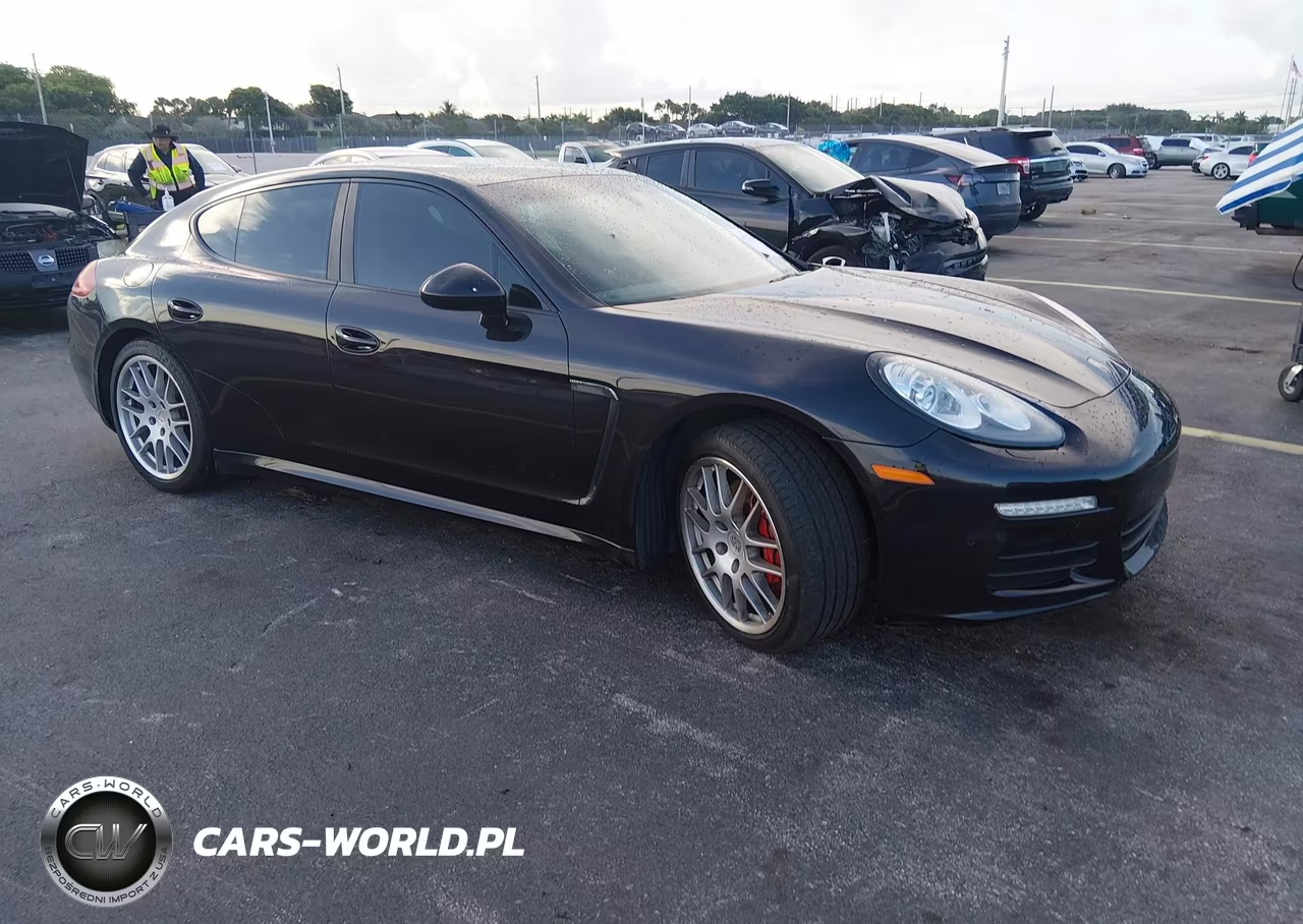 2014 Porsche Panamera 4