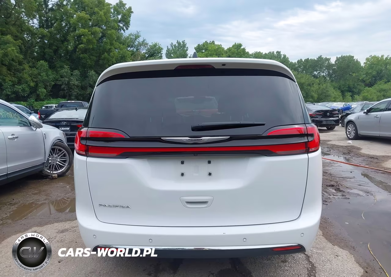 2025 Chrysler Pacifica Select VIN:2C4RC1BG6SR520775 - 16