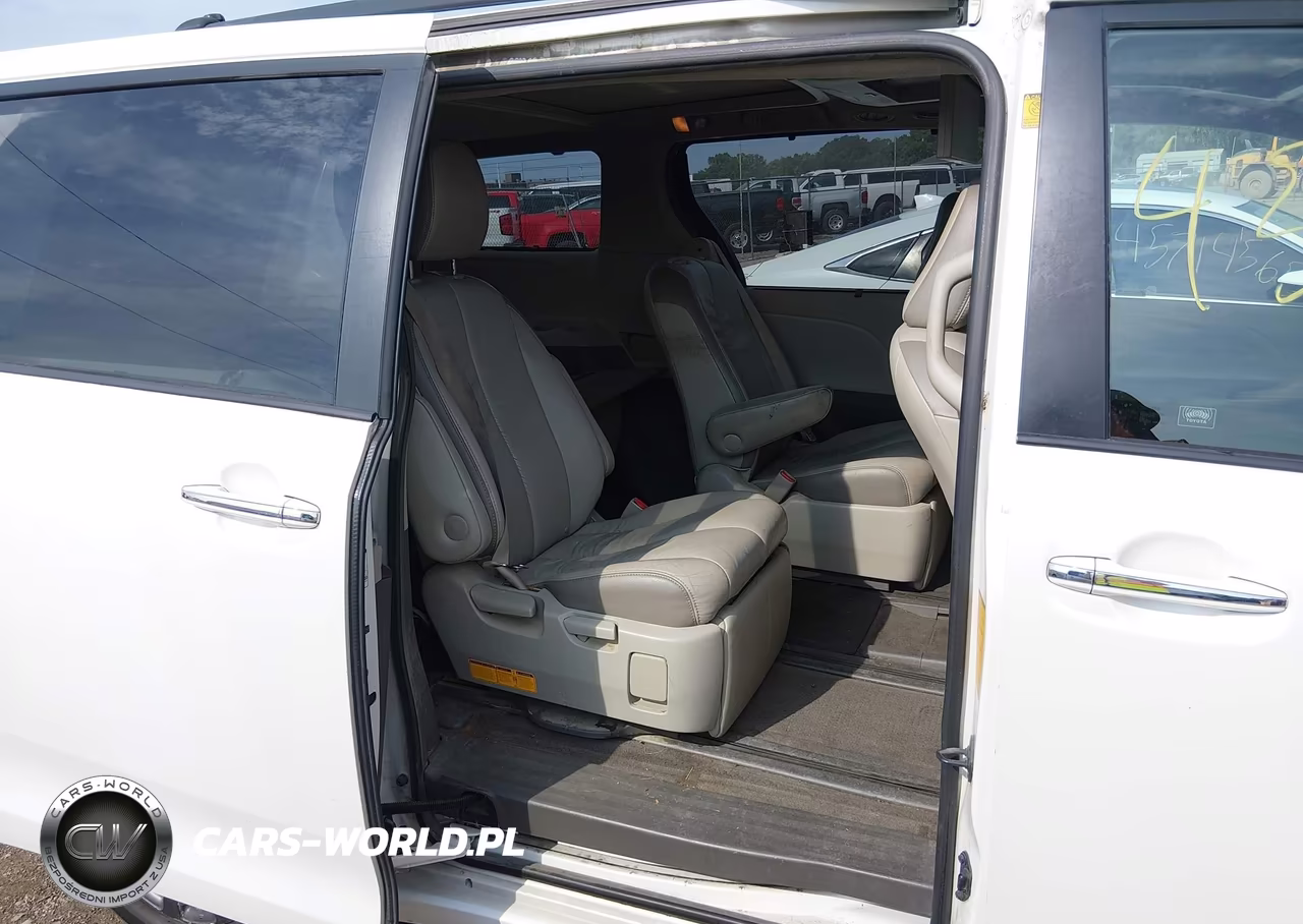 2011 Toyota Sienna Limited VIN:5TDDK3DC5BS021444 - 8