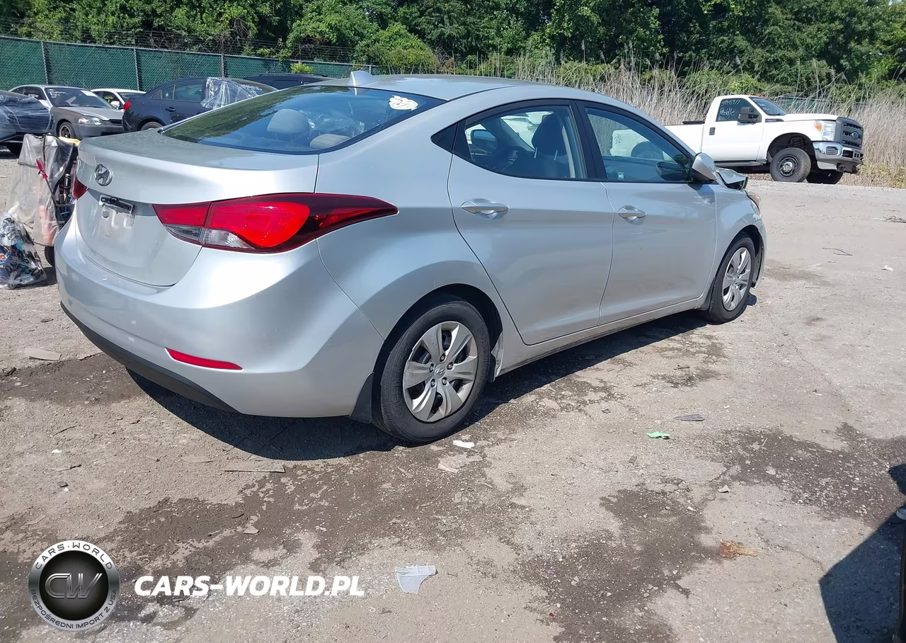 2016 Hyundai Elantra Se VIN:5NPDH4AE0GH781885 - 4