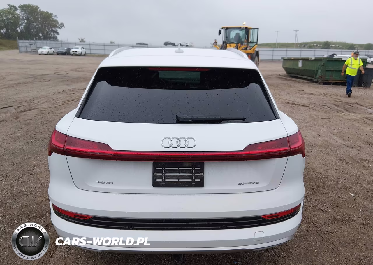2021 Audi E-Tron Premium Quattro VIN:WA1AAAGE5MB020404 - 16