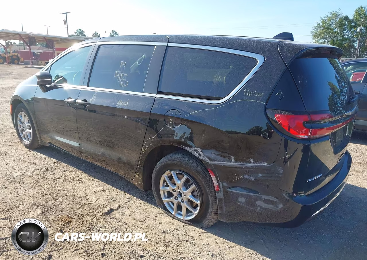 2026 Chrysler Pacifica Select VIN:2C4RC1BG6TR239593 - 3