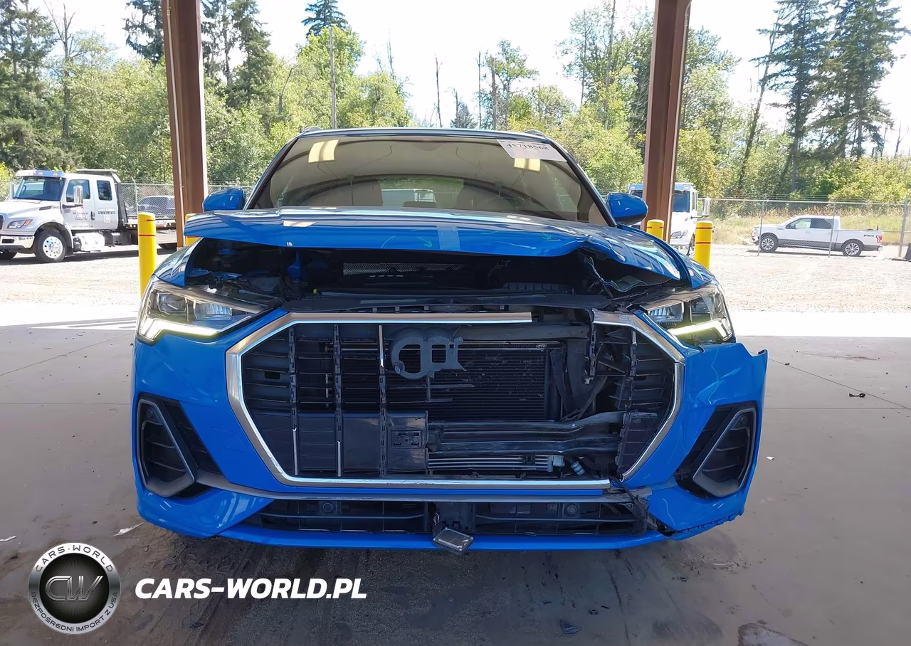 2019 Audi Q3 2.0T S Line Premium VIN:WA1EECF3XK1074642 - 13