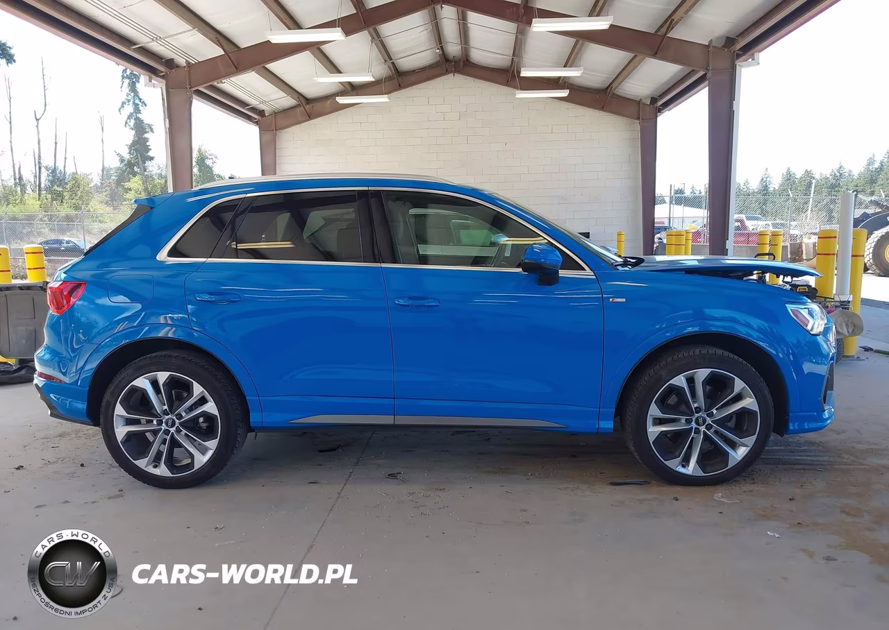 2019 Audi Q3 2.0T S Line Premium VIN:WA1EECF3XK1074642 - 14