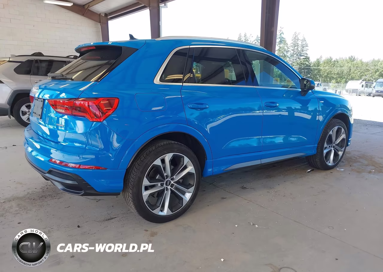 2019 Audi Q3 2.0T S Line Premium VIN:WA1EECF3XK1074642 - 4
