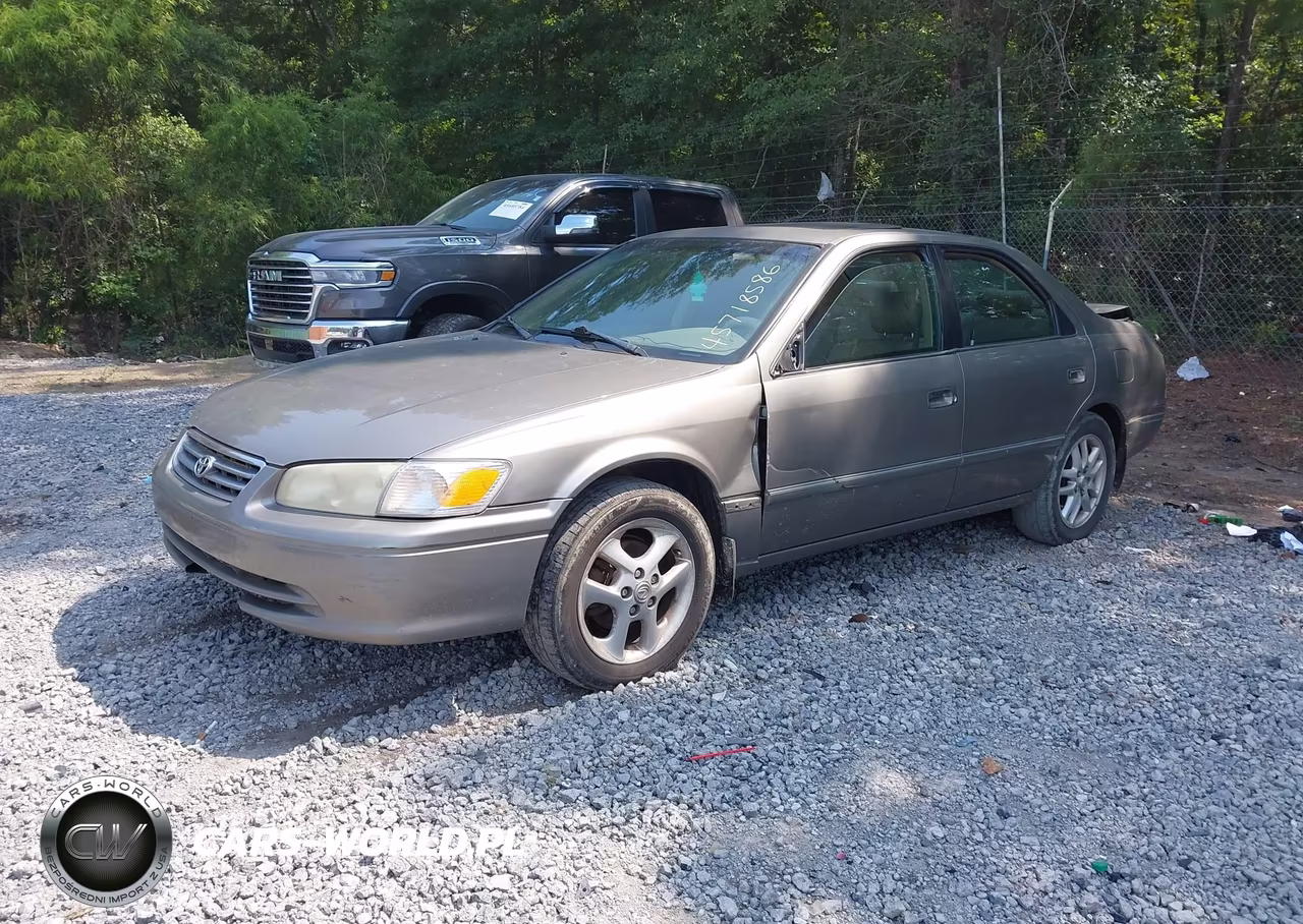 2001 Toyota Camry Xle V6 VIN:4T1BF28K11U130951 - 2