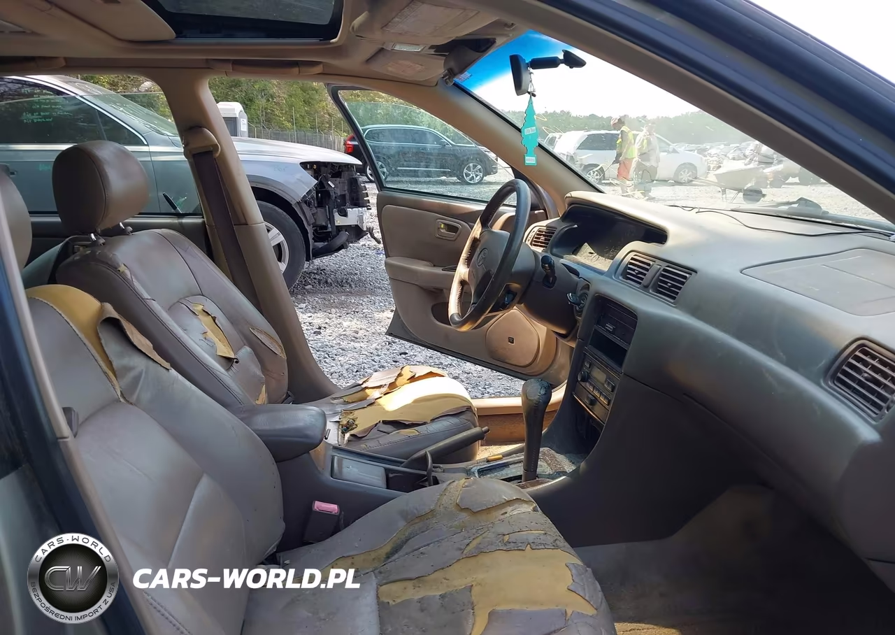 2001 Toyota Camry Xle V6 VIN:4T1BF28K11U130951 - 5