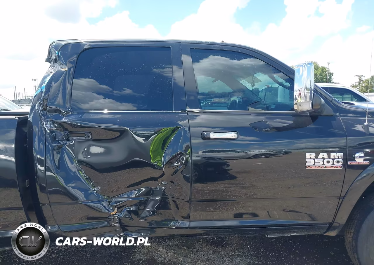 2016 Ram 3500 Laramie VIN:3C63RRJL4GG277117 - 14