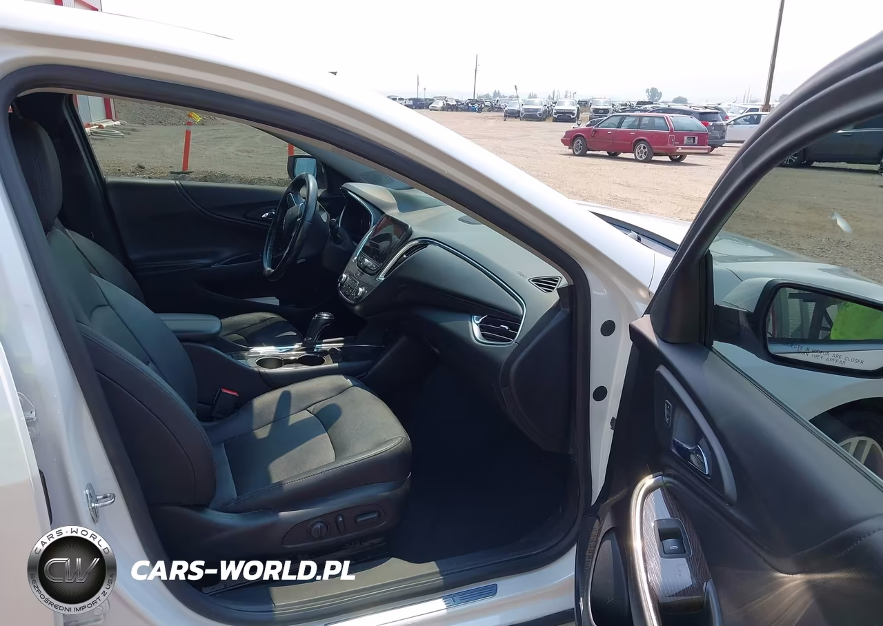 2019 Chevrolet Malibu Premier VIN:1G1ZE5SX3KF151861 - 5