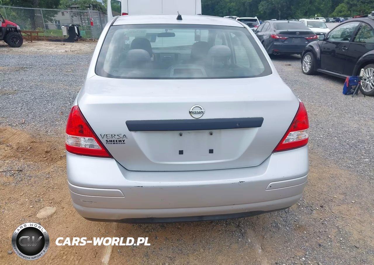 2011 Nissan Versa 1.6 VIN:3N1CC1AP5BL372383 - 17