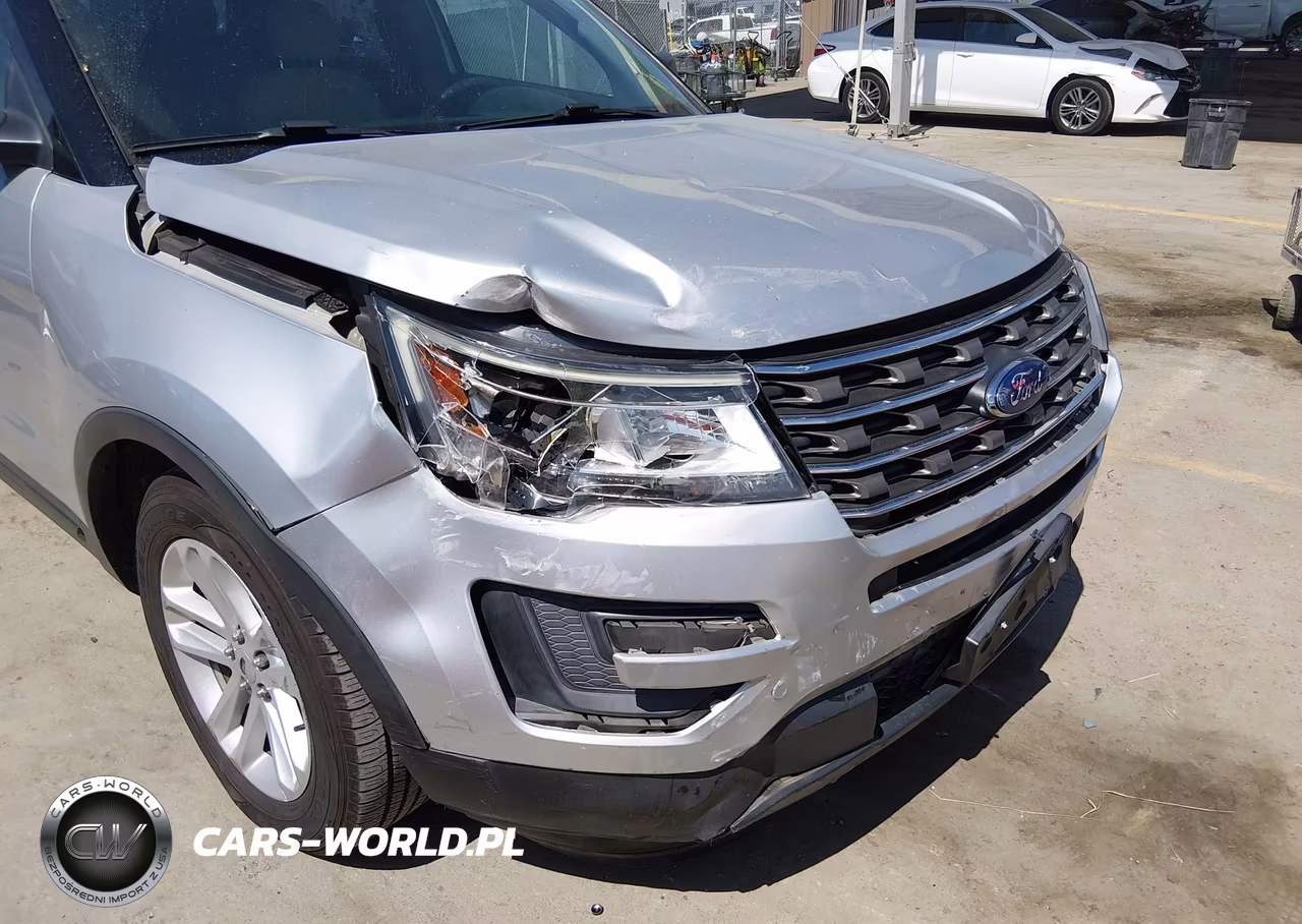 2017 Ford Explorer VIN:1FM5K7B87HGE29324 - 6