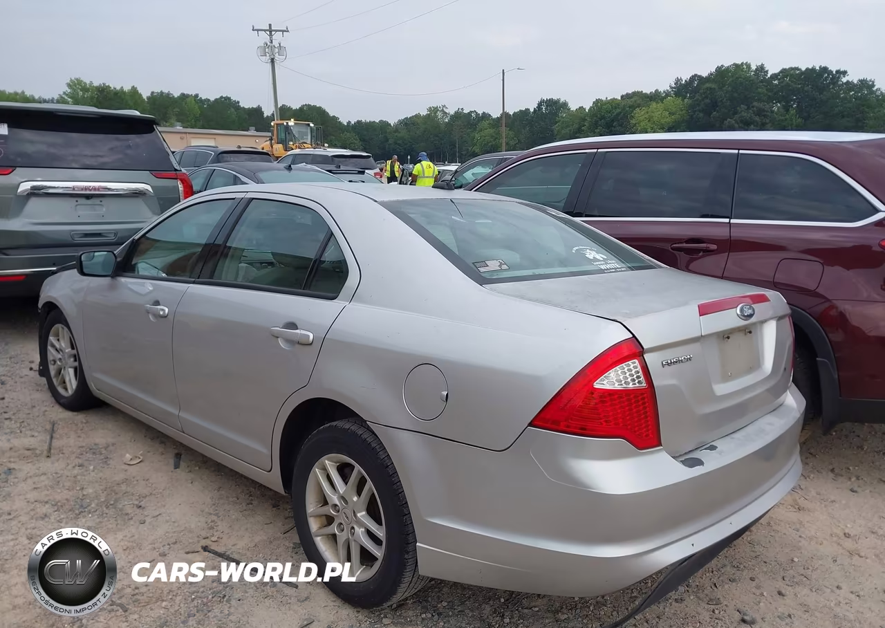 2012 Ford Fusion S VIN:3FAHP0GA1CR219153 - 3