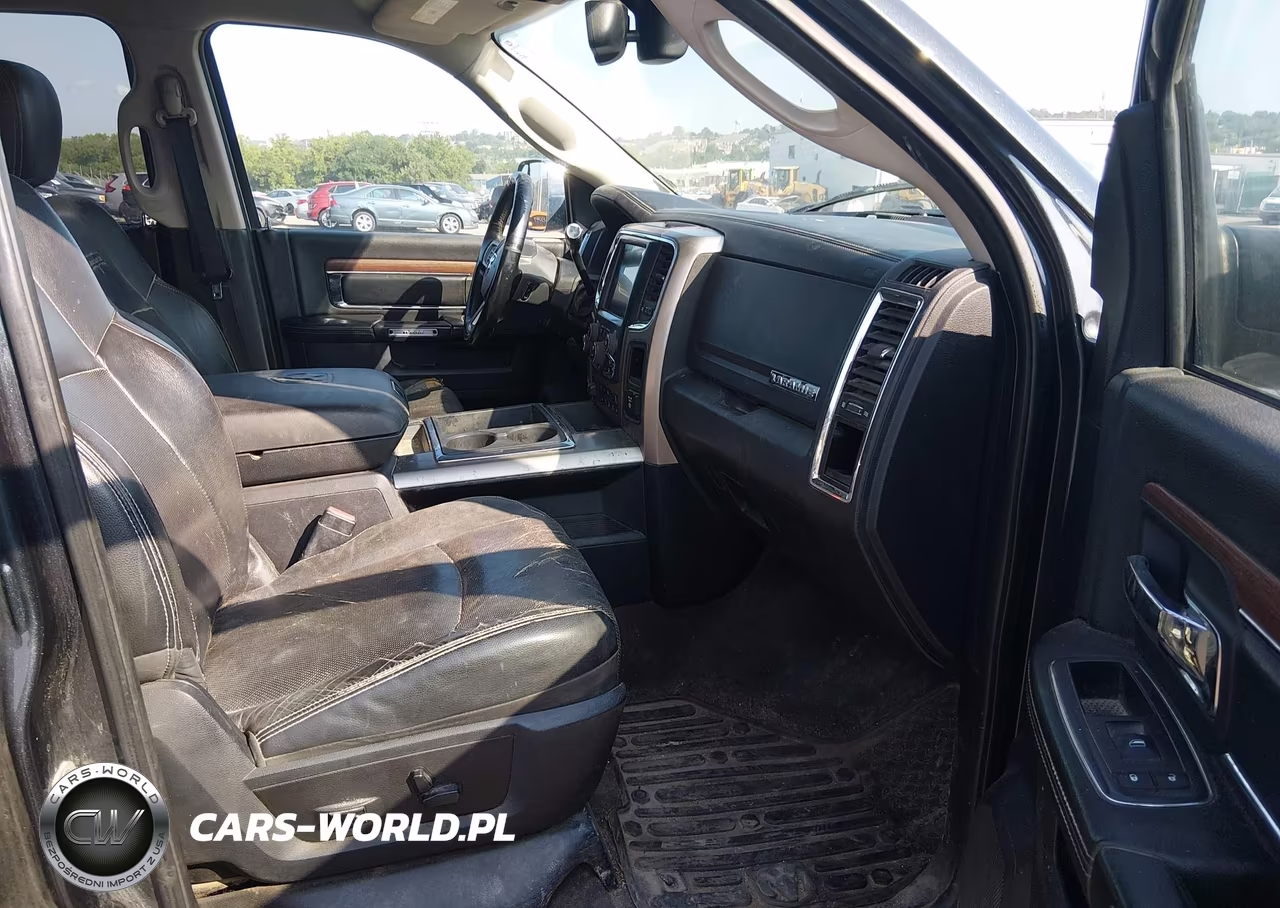 2013 Ram 2500 Laramie VIN:3C6UR5KL3DG560454 - 5