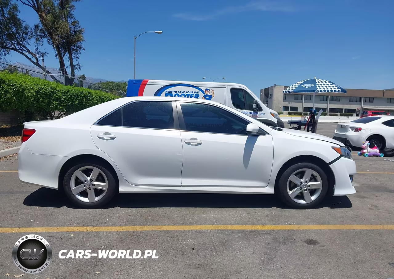 2014 Toyota Camry Se VIN:4T1BF1FK4EU458335 - 13
