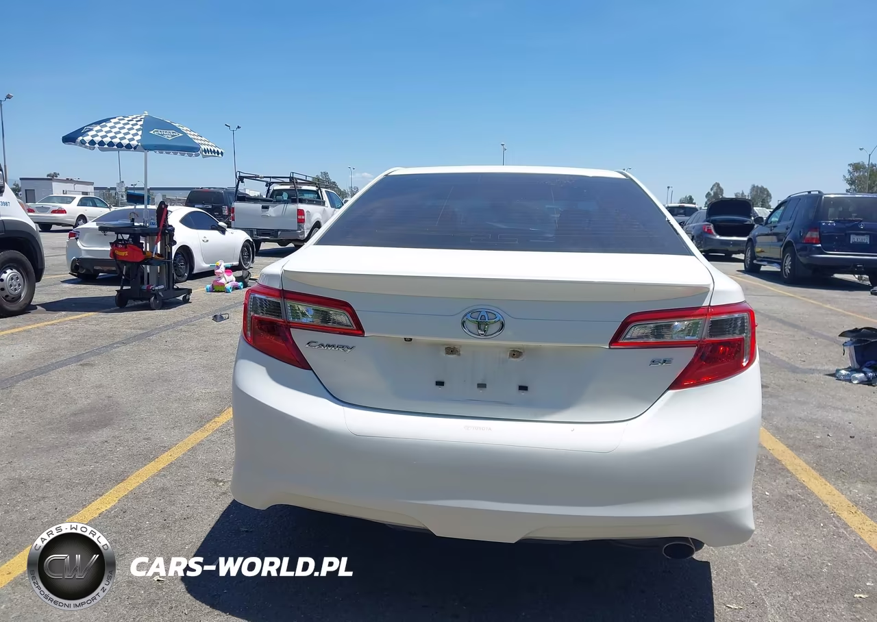 2014 Toyota Camry Se VIN:4T1BF1FK4EU458335 - 16