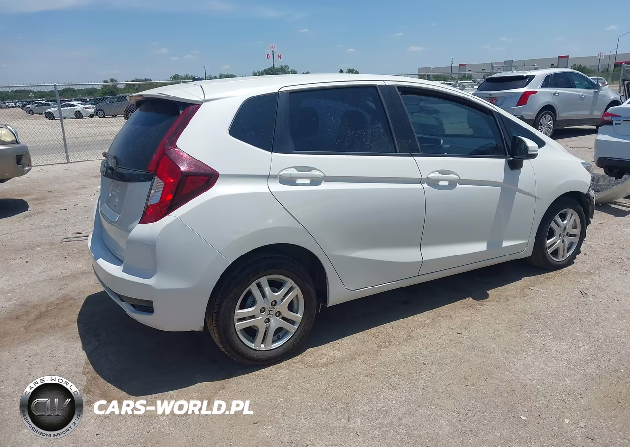 2019 Honda Fit Lx VIN:3HGGK5H46KM720725 - 4