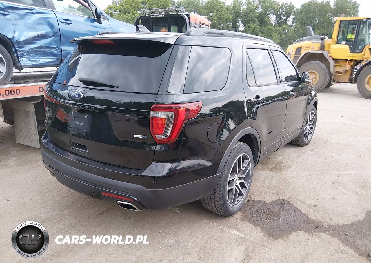 2016 Ford Explorer Sport VIN:1FM5K8GT4GGA34163 - 4