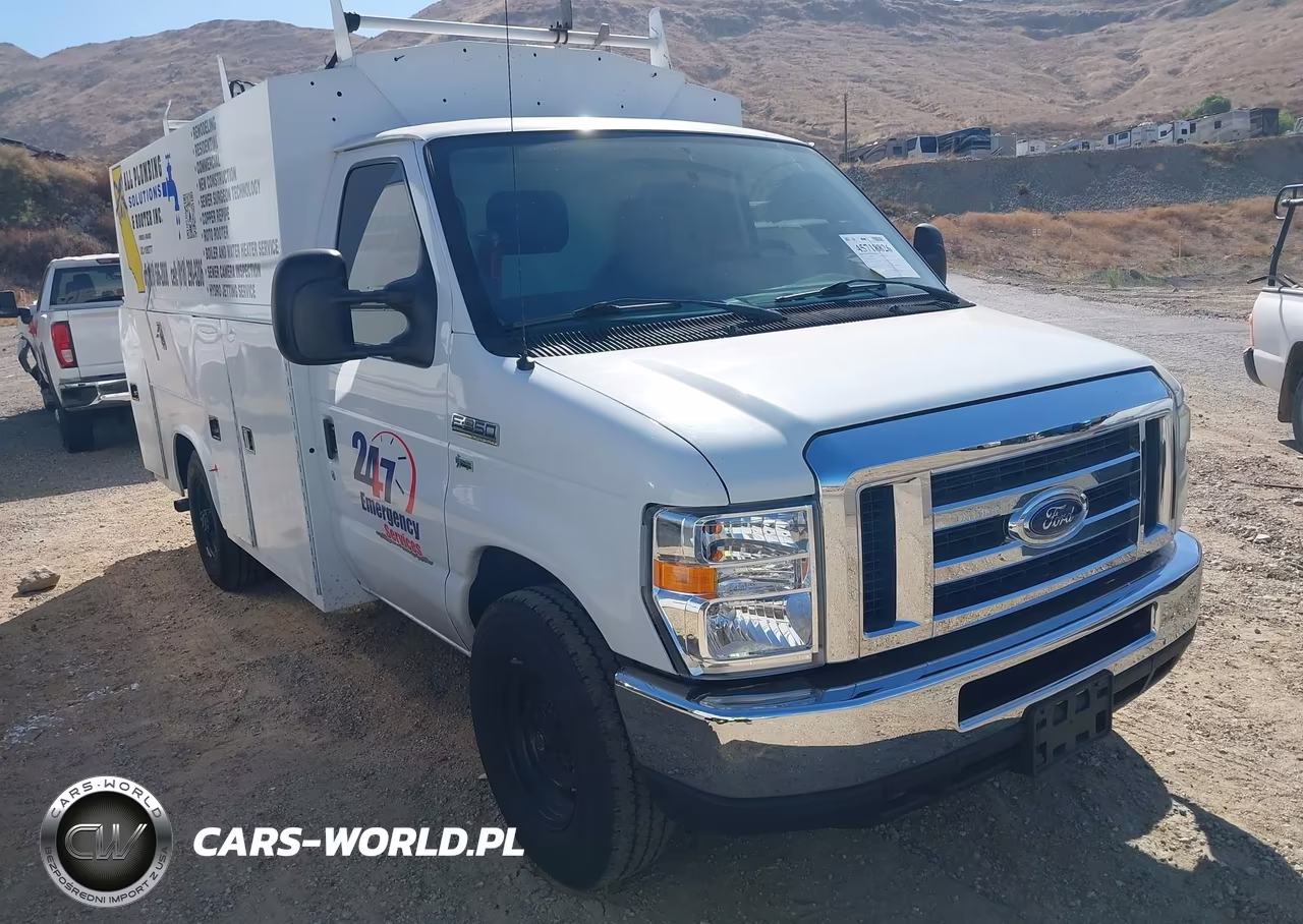 2014 Ford E-350 Cutaway