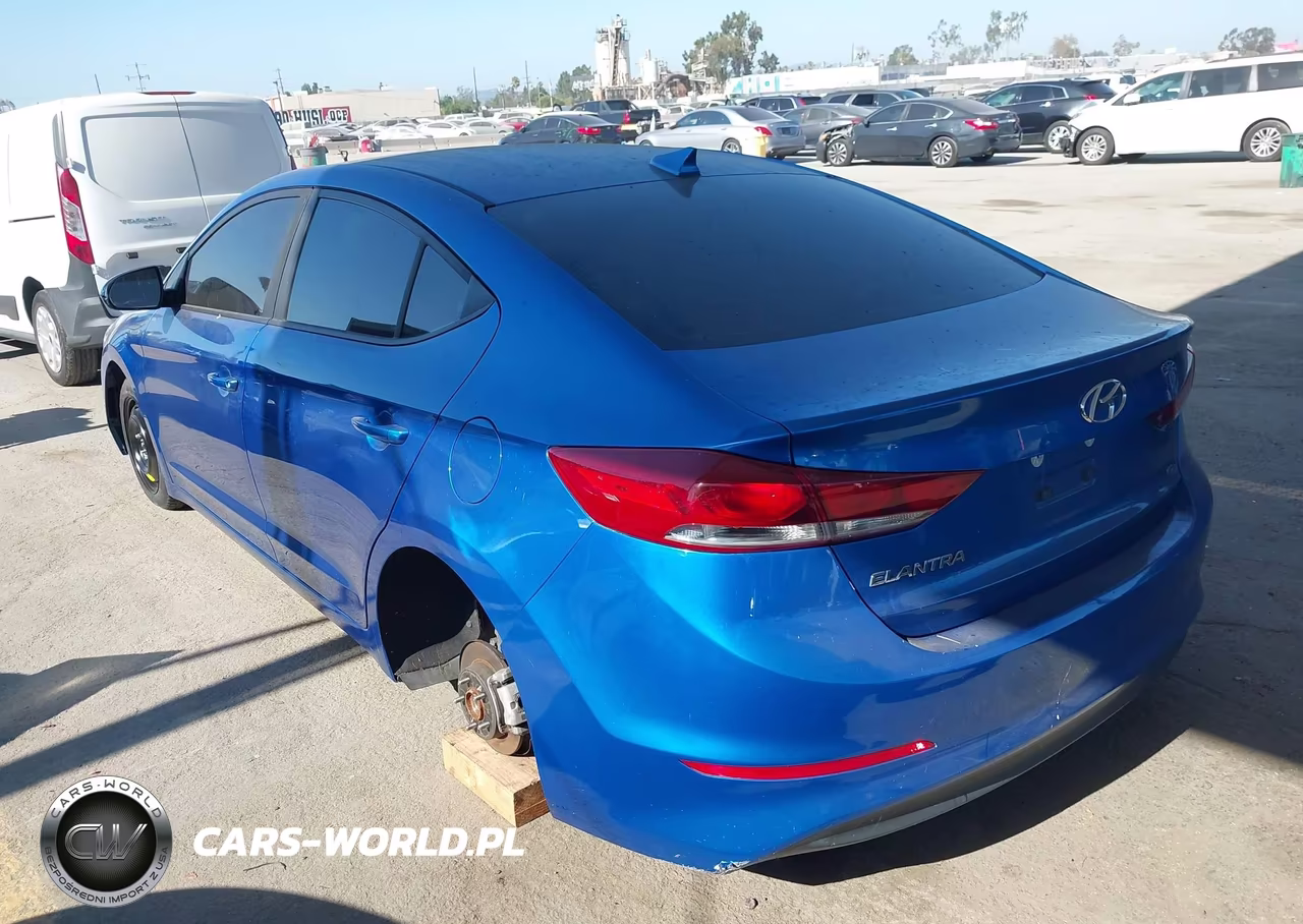 2018 Hyundai Elantra Sel VIN:5NPD84LF1JH328680 - 3