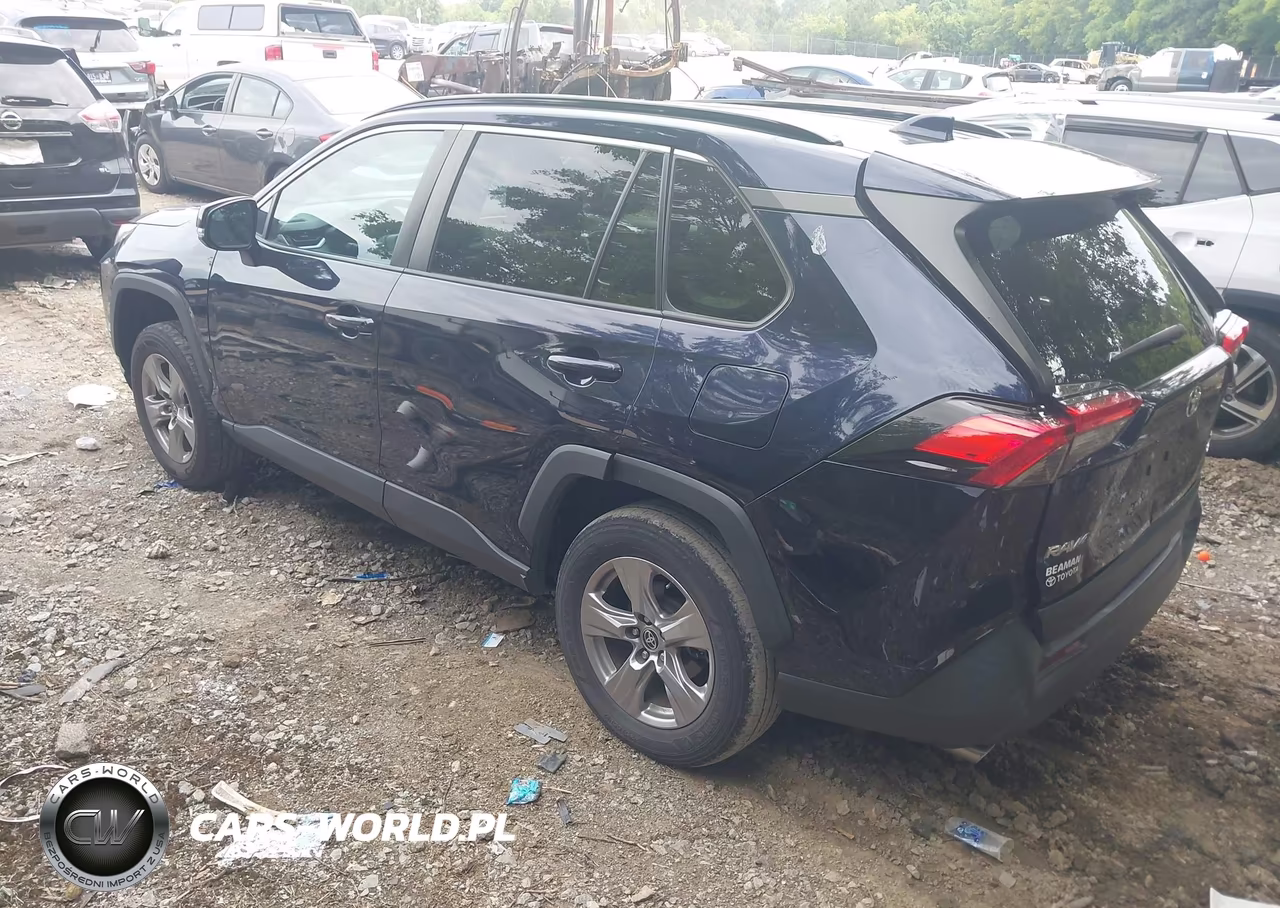 2023 Toyota Rav4 Xle VIN:2T3P1RFV3PW375485 - 3