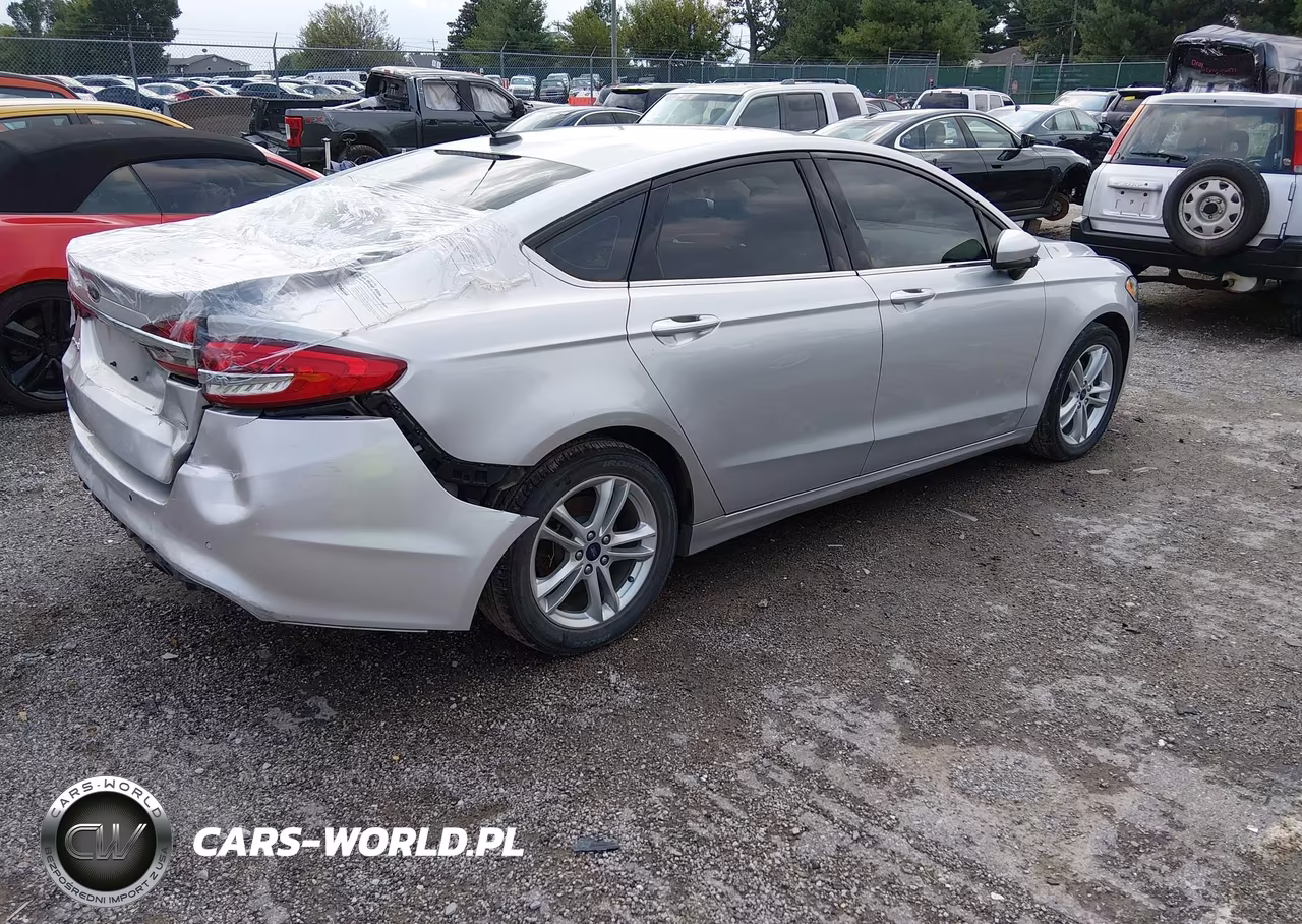 2018 Ford Fusion Se VIN:3FA6P0H74JR108393 - 4
