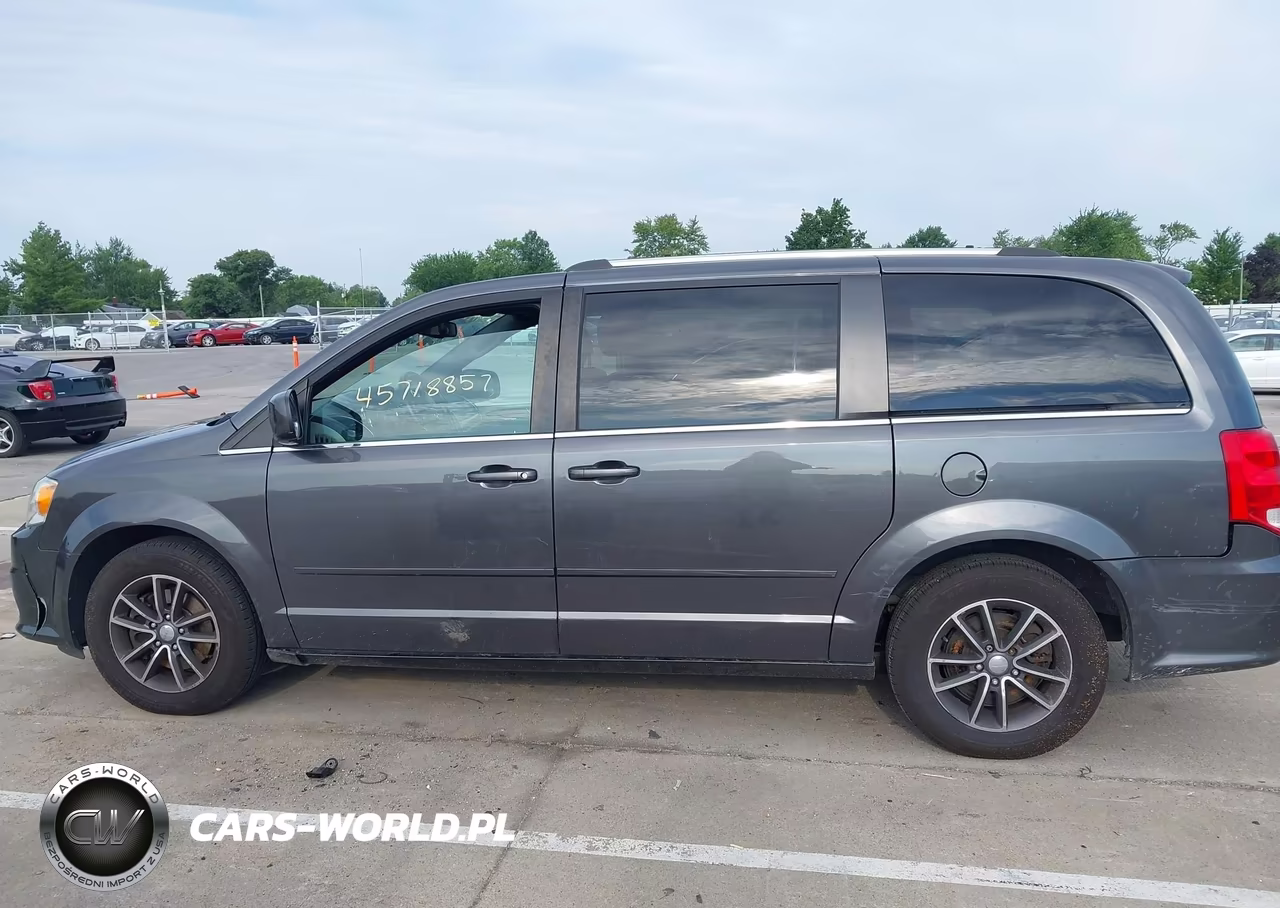 2017 Dodge Grand Caravan Sxt VIN:2C4RDGCG5HR847255 - 14