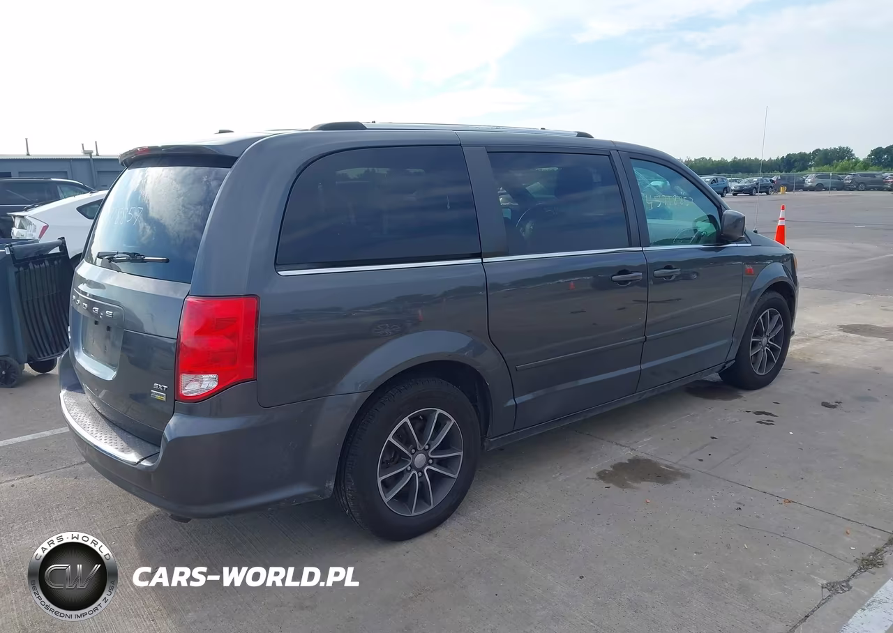 2017 Dodge Grand Caravan Sxt VIN:2C4RDGCG5HR847255 - 4