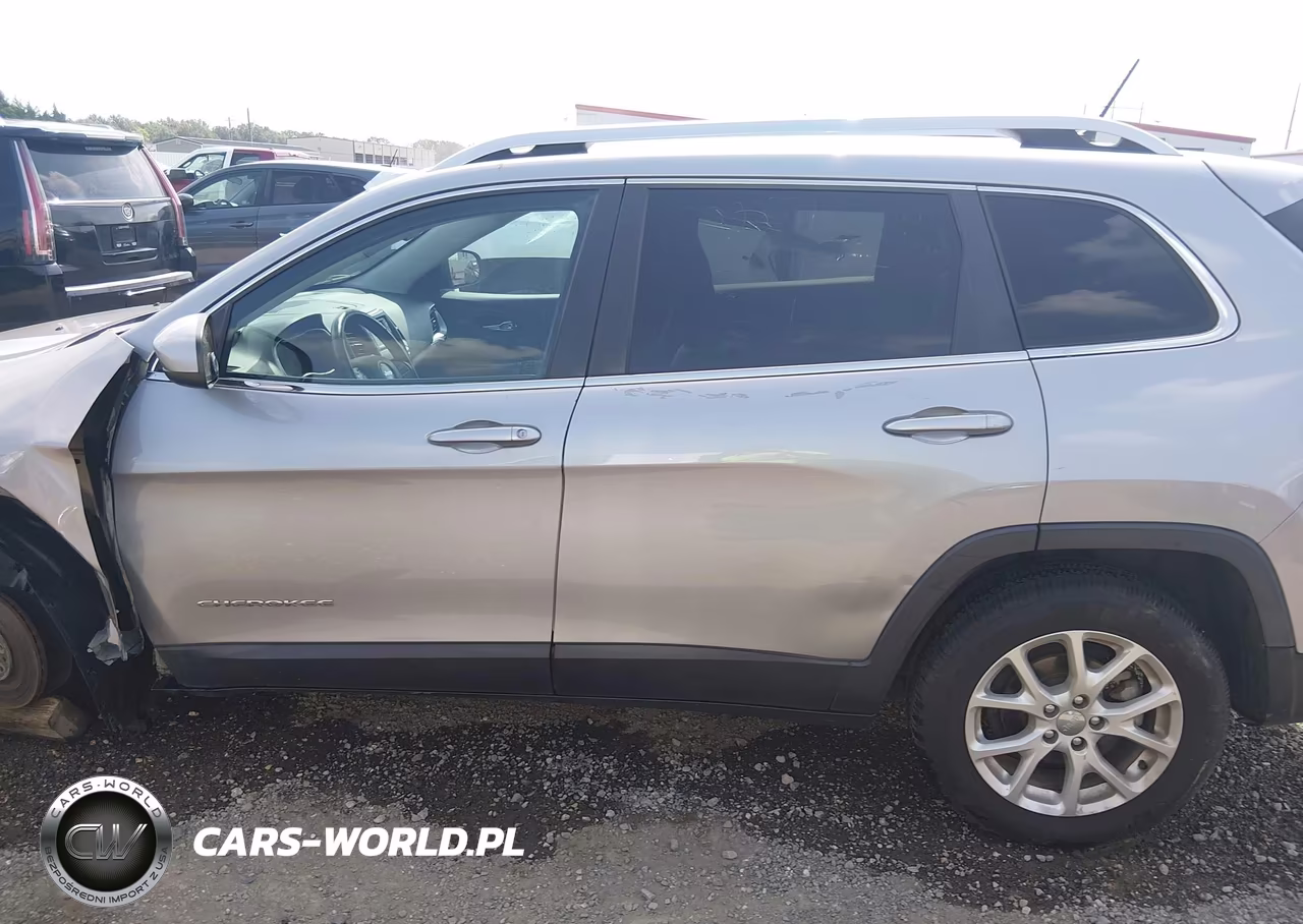 2014 Jeep Cherokee Latitude VIN:1C4PJLCB9EW144063 - 14