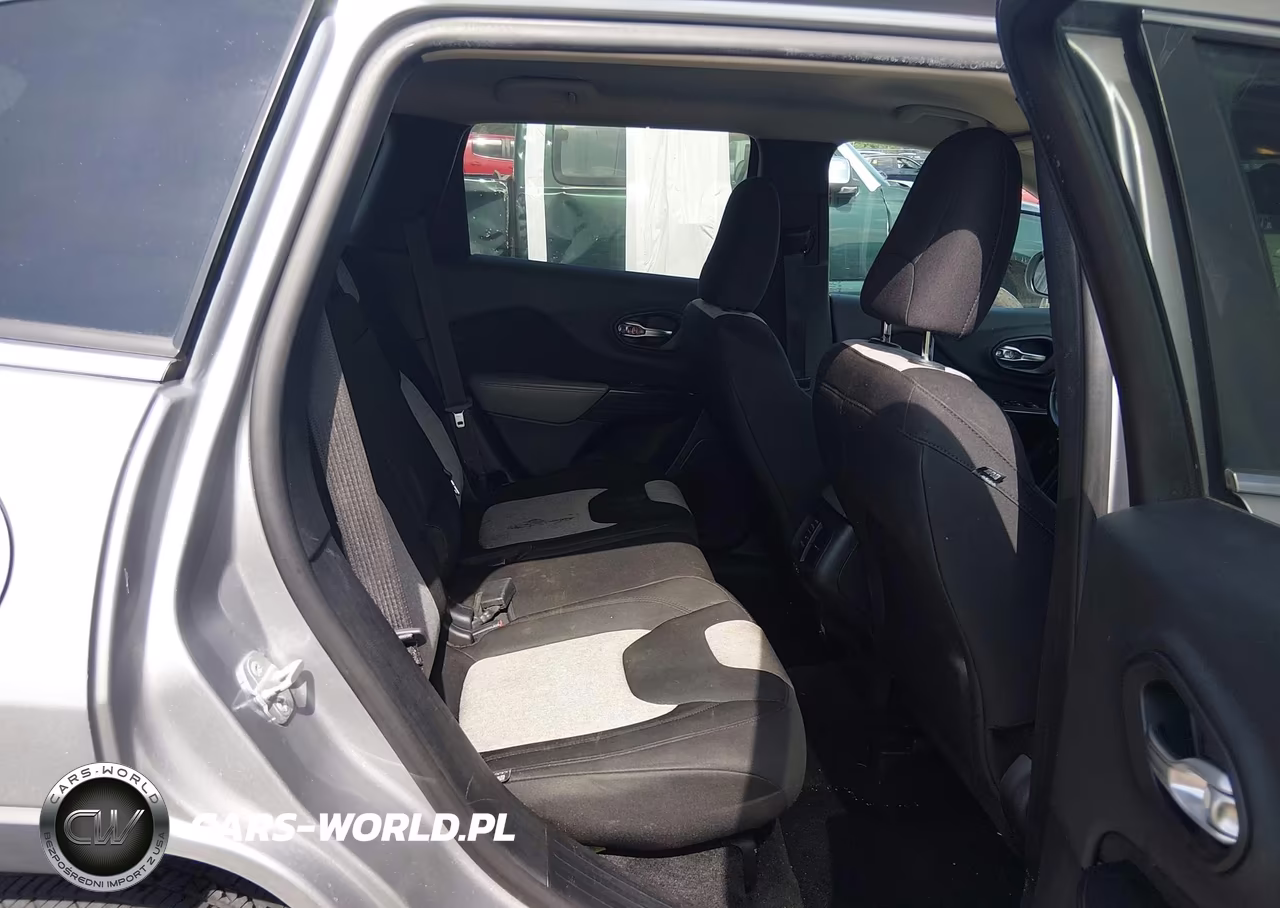 2014 Jeep Cherokee Latitude VIN:1C4PJLCB9EW144063 - 8