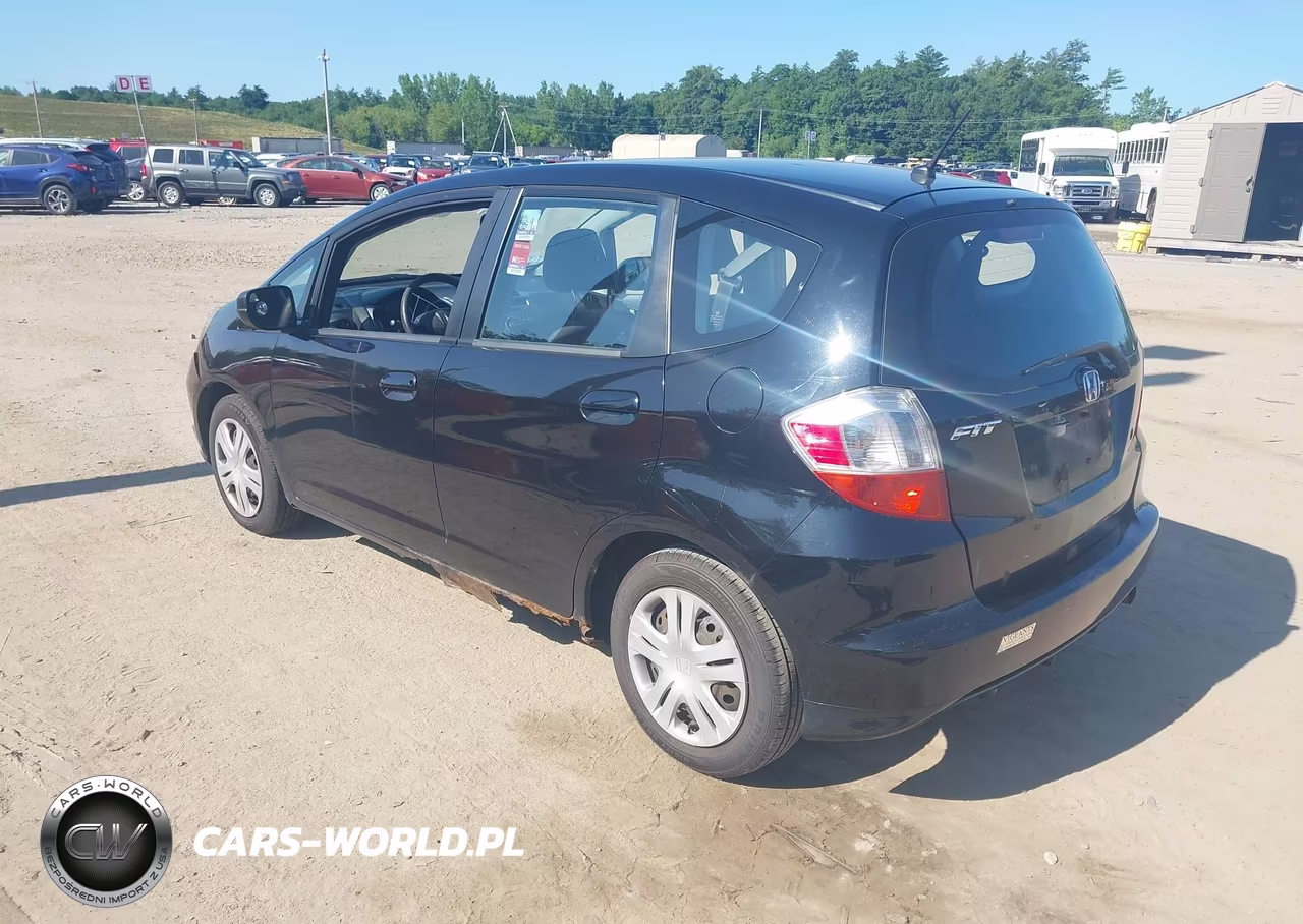 2010 Honda Fit VIN:JHMGE8H22AC009074 - 3