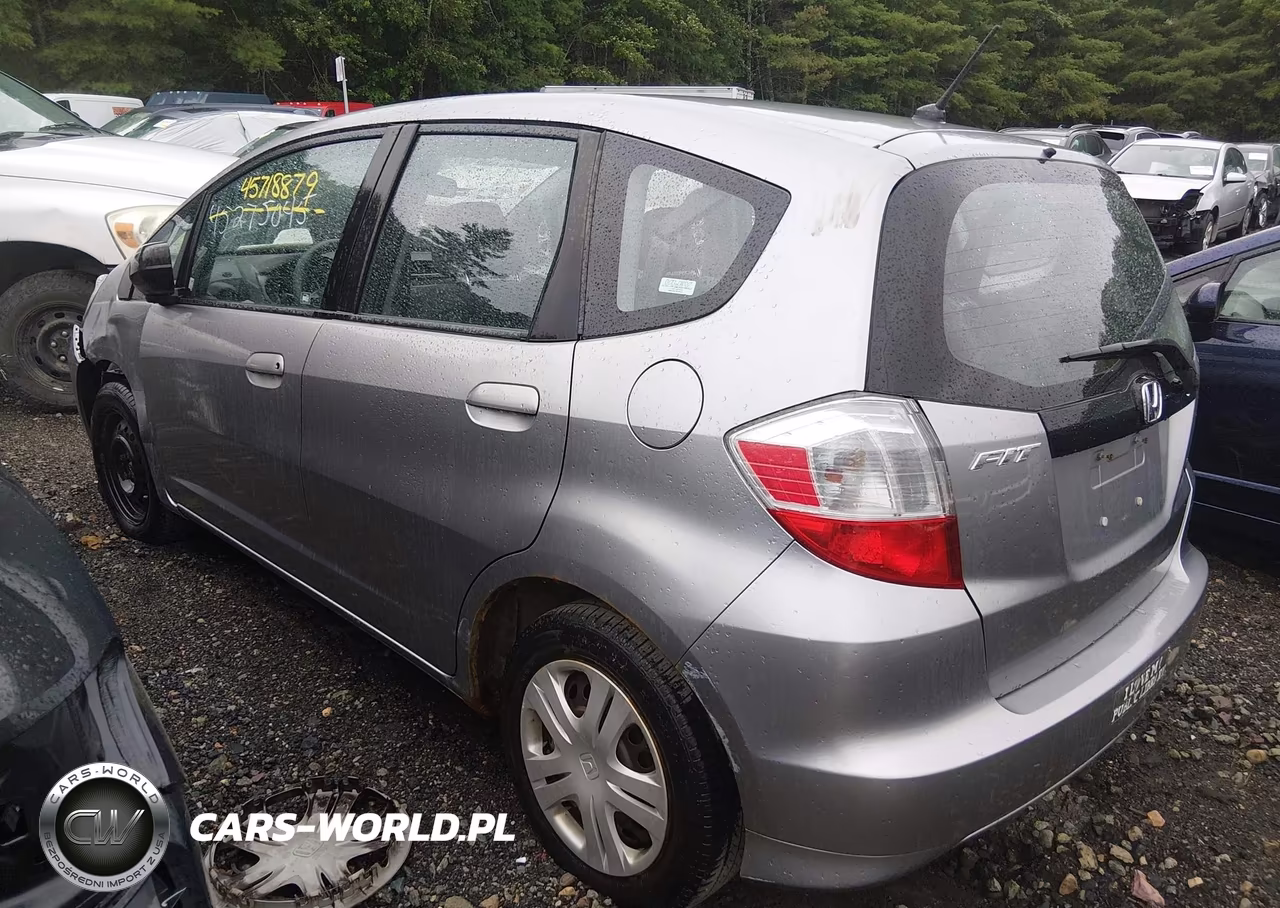2009 Honda Fit VIN:JHMGE88229S032467 - 3