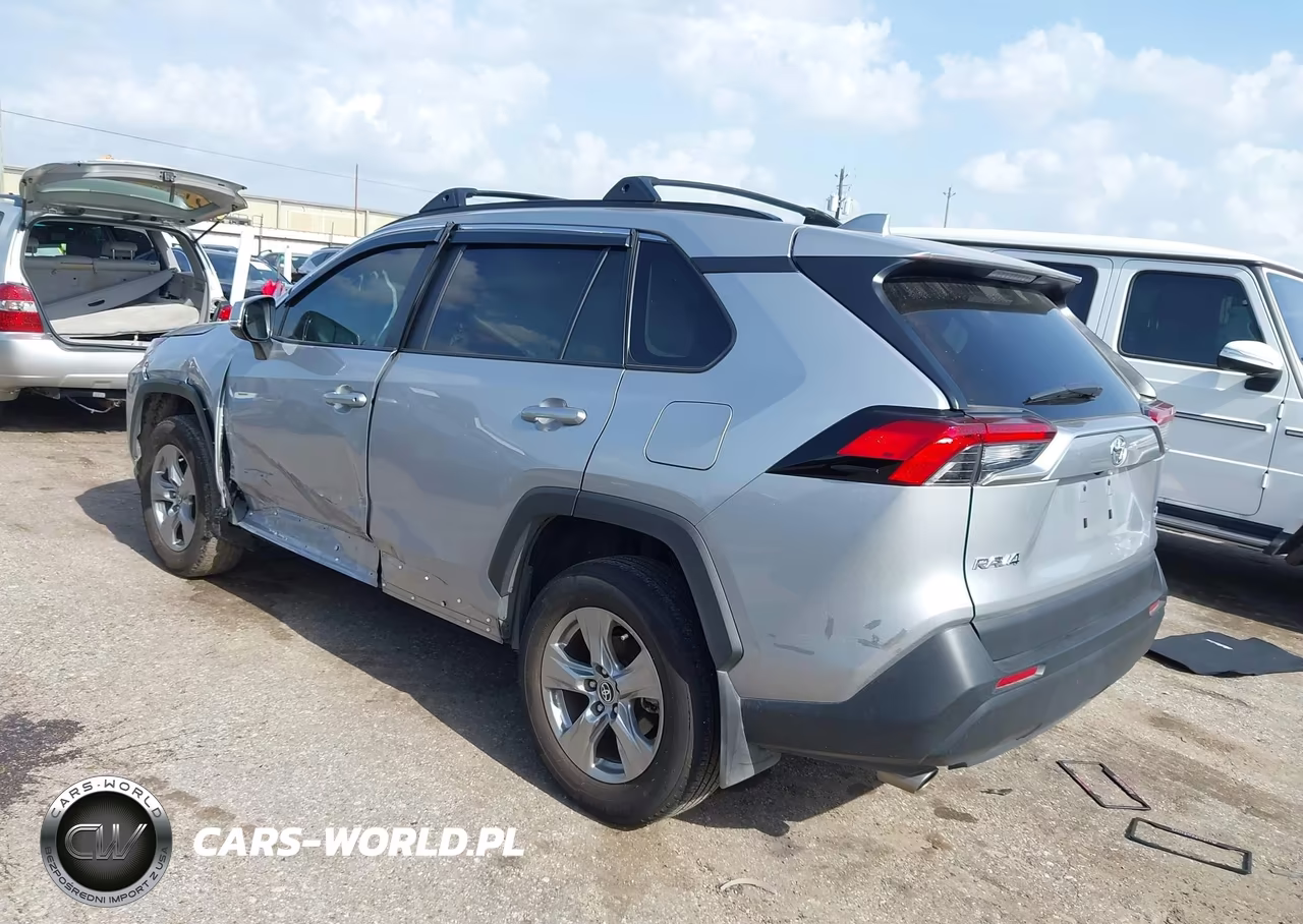 2024 Toyota Rav4 Xle VIN:2T3W1RFV1RW318863 - 3