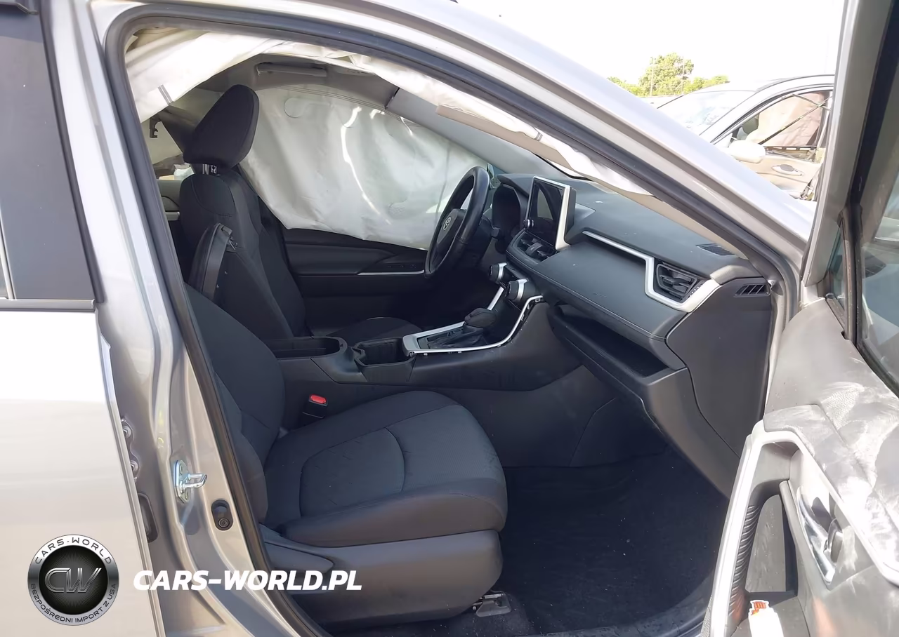 2024 Toyota Rav4 Xle VIN:2T3W1RFV1RW318863 - 5