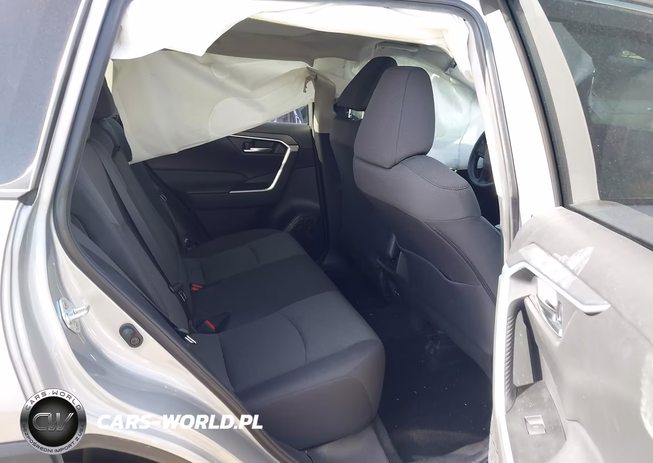 2024 Toyota Rav4 Xle VIN:2T3W1RFV1RW318863 - 8