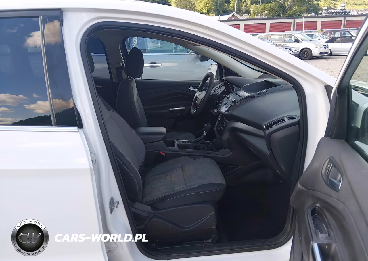 2017 Ford Escape Se VIN:1FMCU9GDXHUD43316 - 5