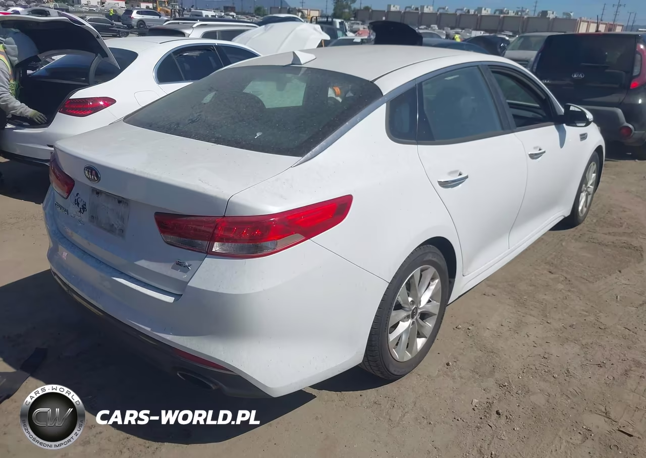 2016 Kia Optima Ex VIN:5XXGU4L30GG040426 - 4