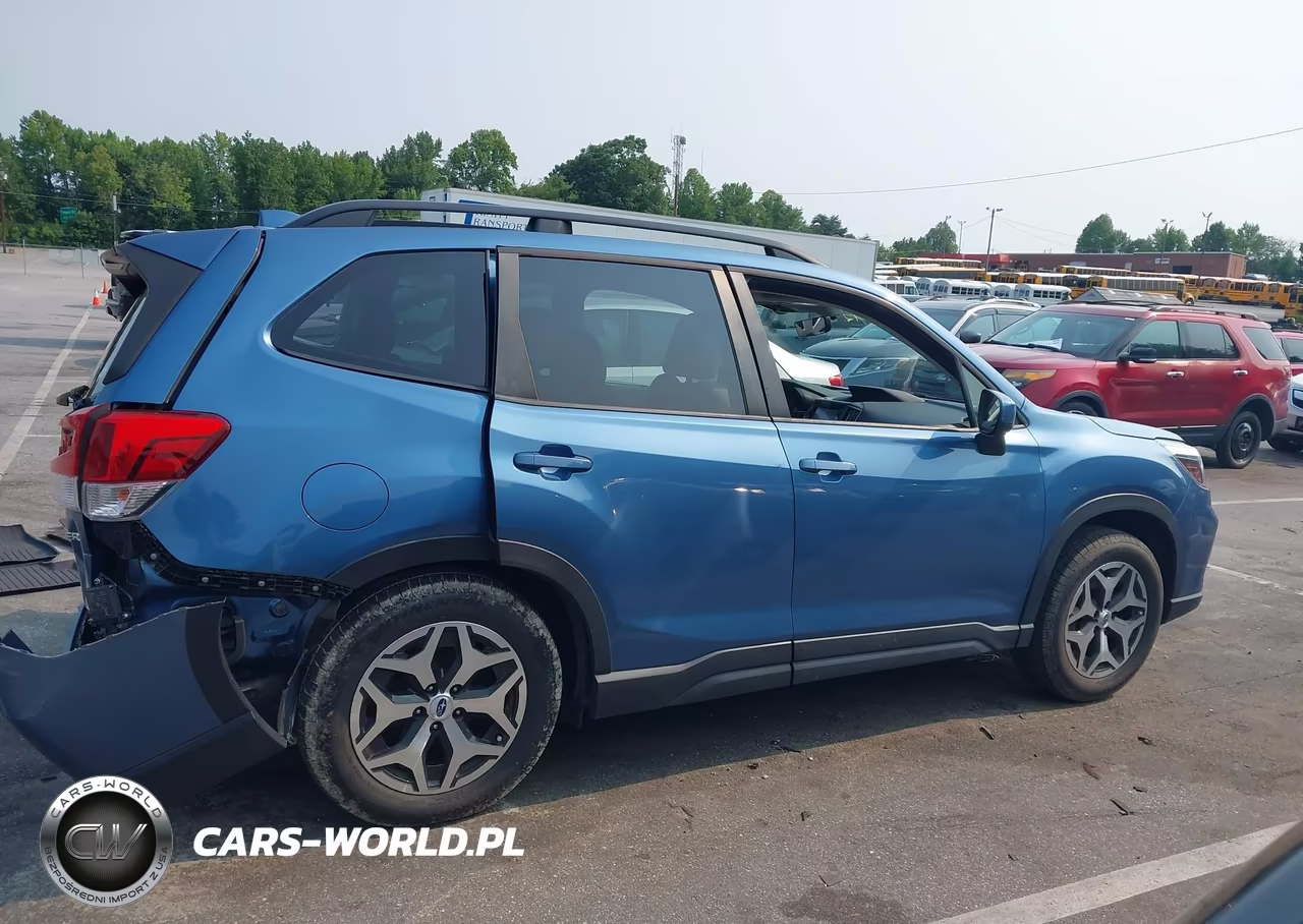 2020 Subaru Forester Premium VIN:JF2SKAJC6LH566219 - 13