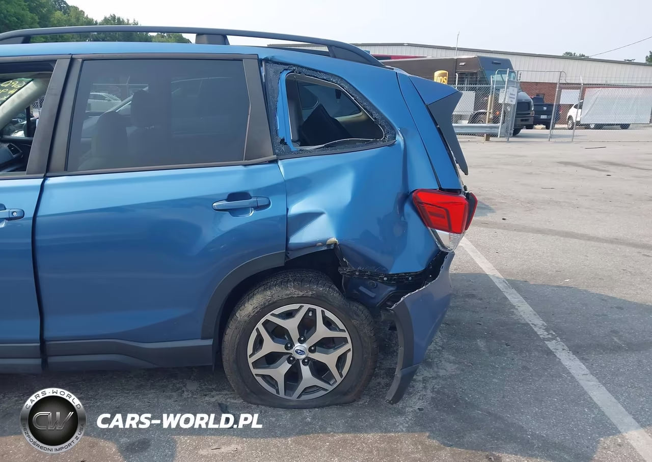 2020 Subaru Forester Premium VIN:JF2SKAJC6LH566219 - 6