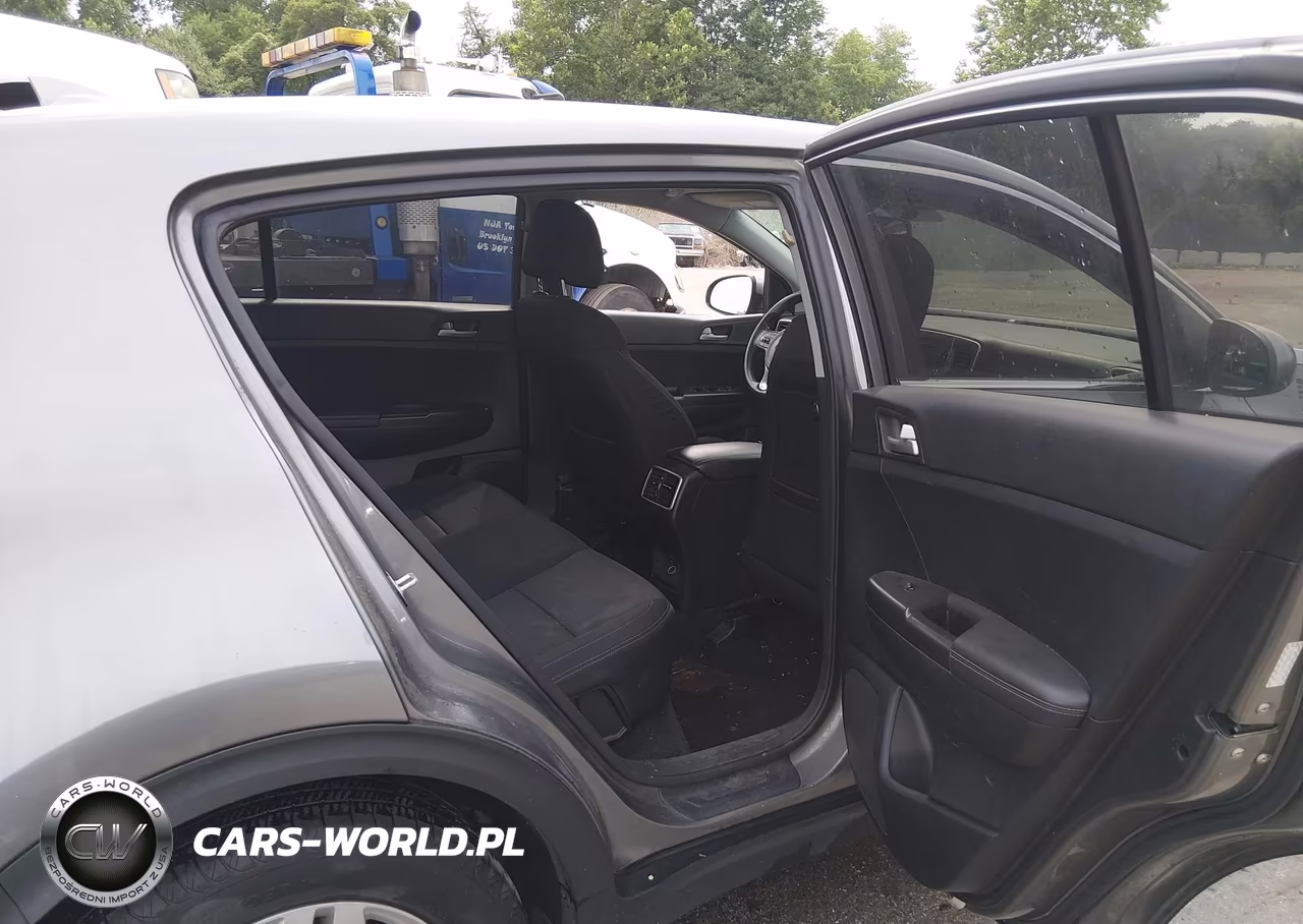 2017 Kia Sportage Lx VIN:KNDPM3AC4H7211301 - 8
