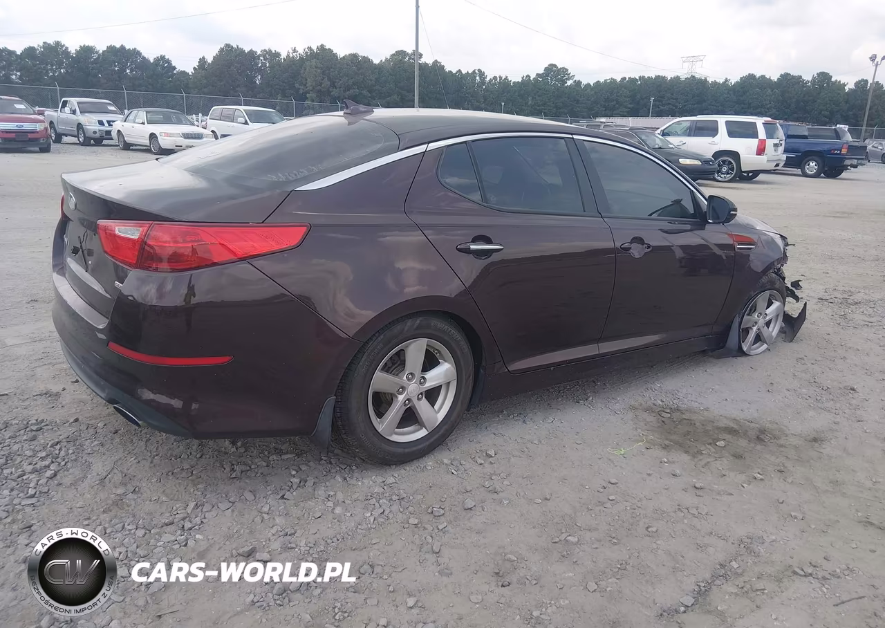2015 Kia Optima Lx VIN:5XXGM4A70FG396203 - 4