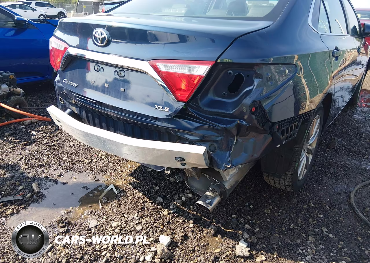 2015 Toyota Camry Xle VIN:4T4BF1FK0FR497883 - 6