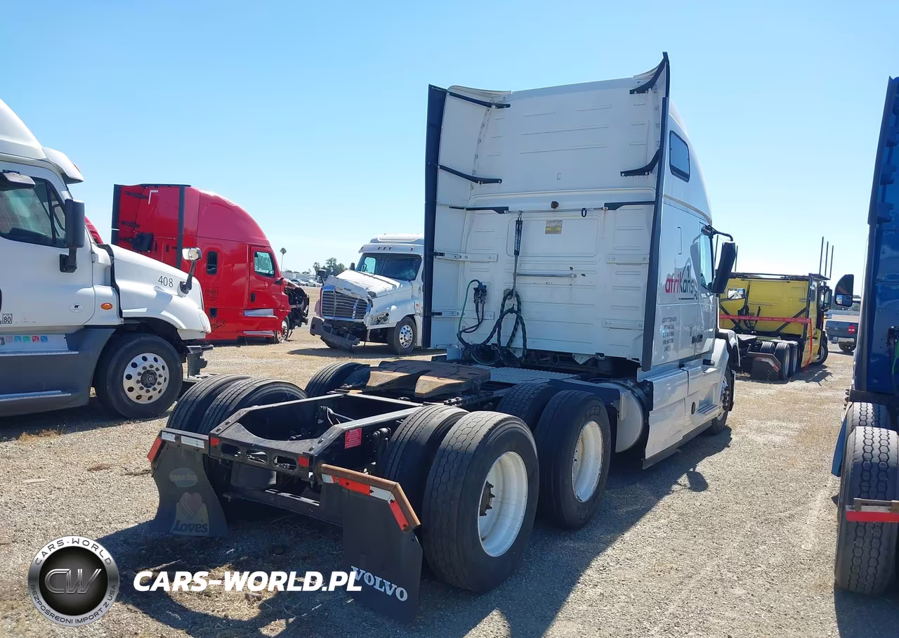 2016 Volvo Vn VIN:4V4NC9EH1GN947789 - 4