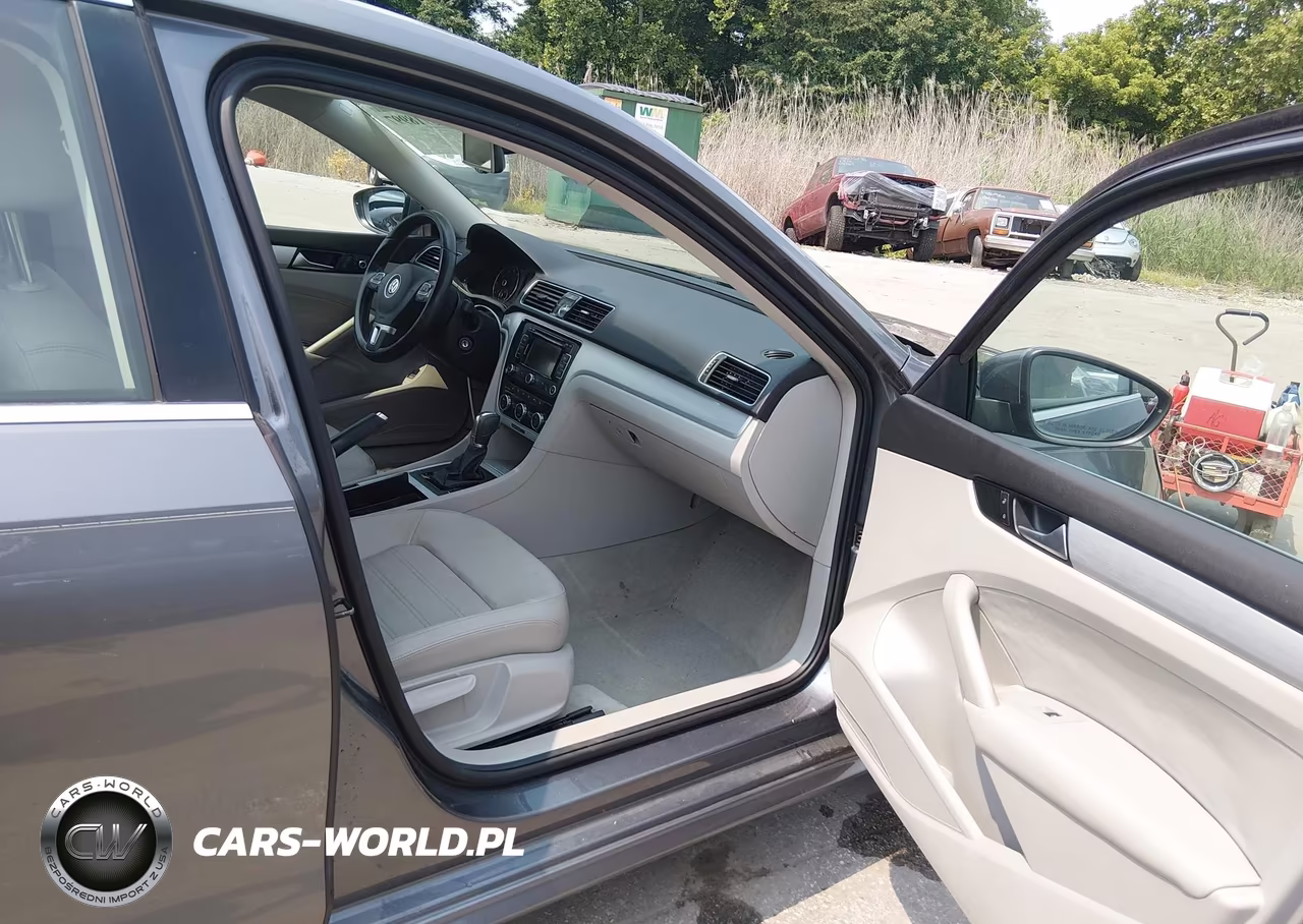 2012 Volkswagen Passat 3.6L V6 Se VIN:1VWBM7A32CC060229 - 5
