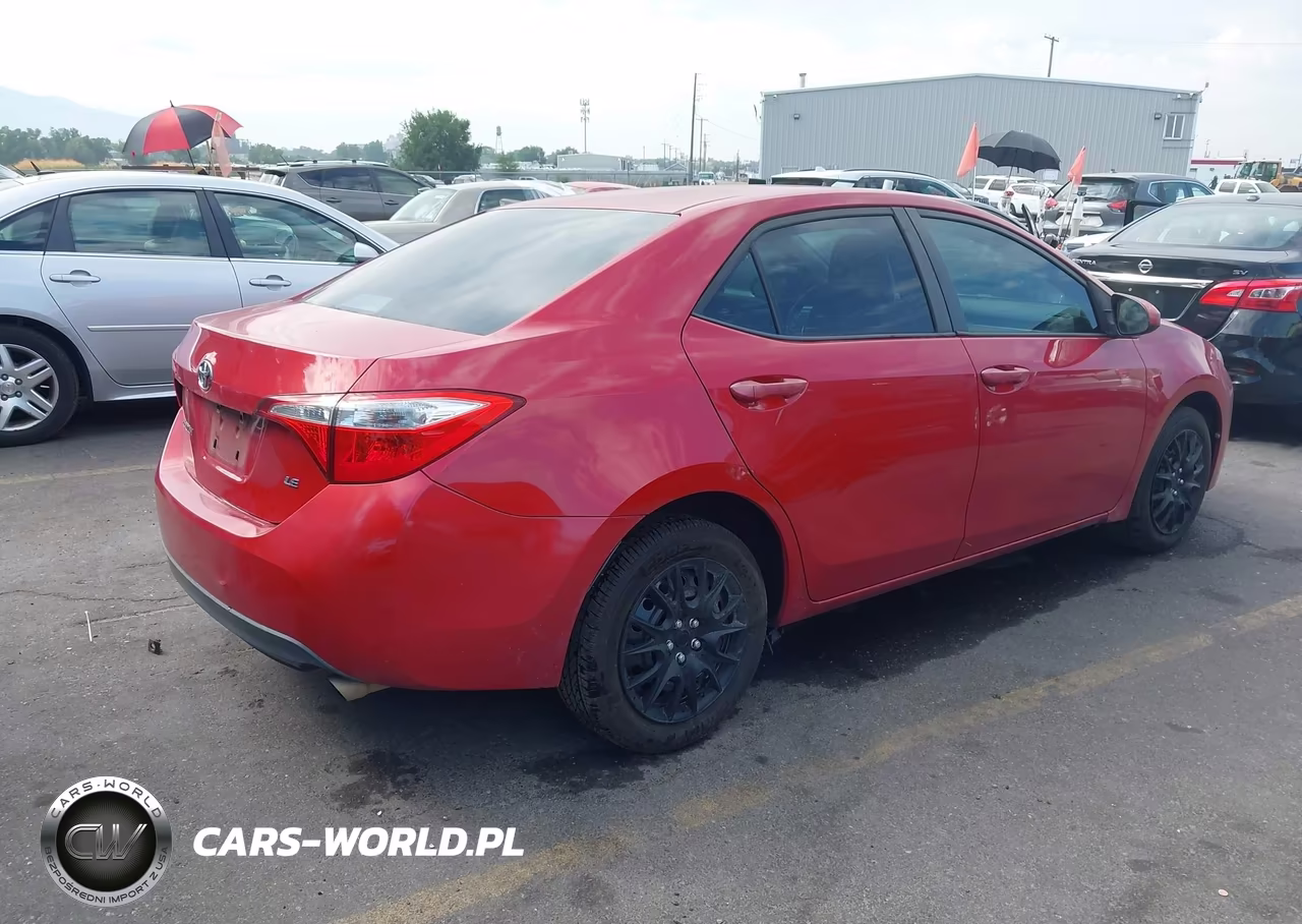 2015 Toyota Corolla Le VIN:2T1BURHE9FC297043 - 4