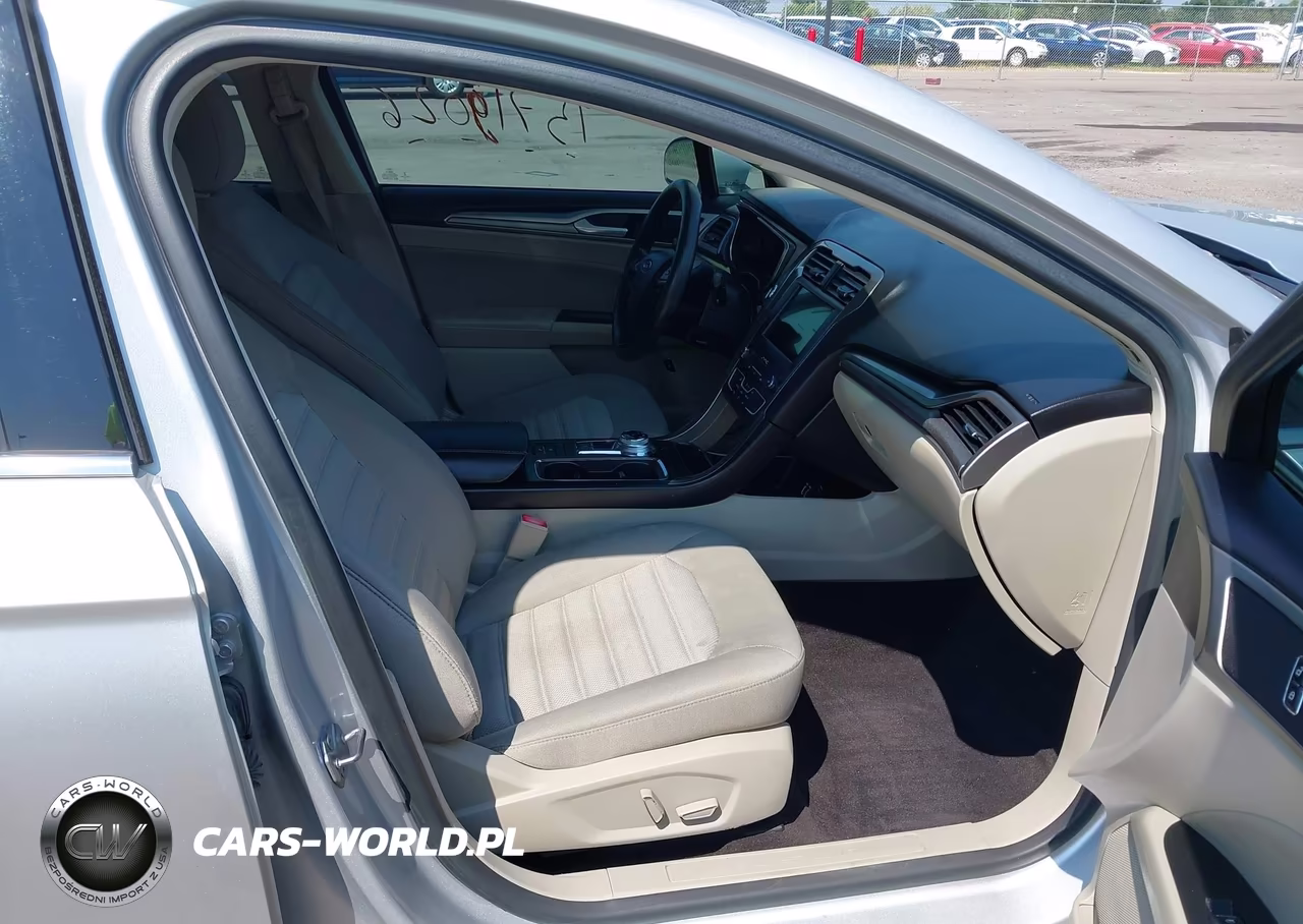 2019 Ford Fusion Hybrid Se VIN:3FA6P0LU5KR188026 - 5