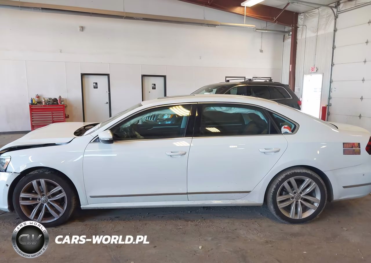 2018 Volkswagen Passat 2.0T Sel Premium VIN:1VWCA7A32JC014703 - 14