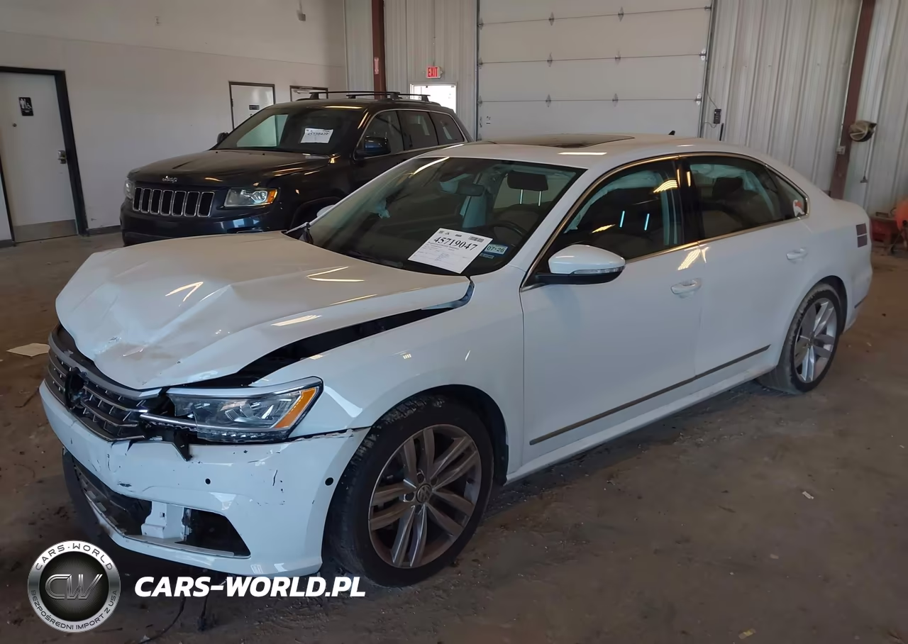 2018 Volkswagen Passat 2.0T Sel Premium VIN:1VWCA7A32JC014703 - 2