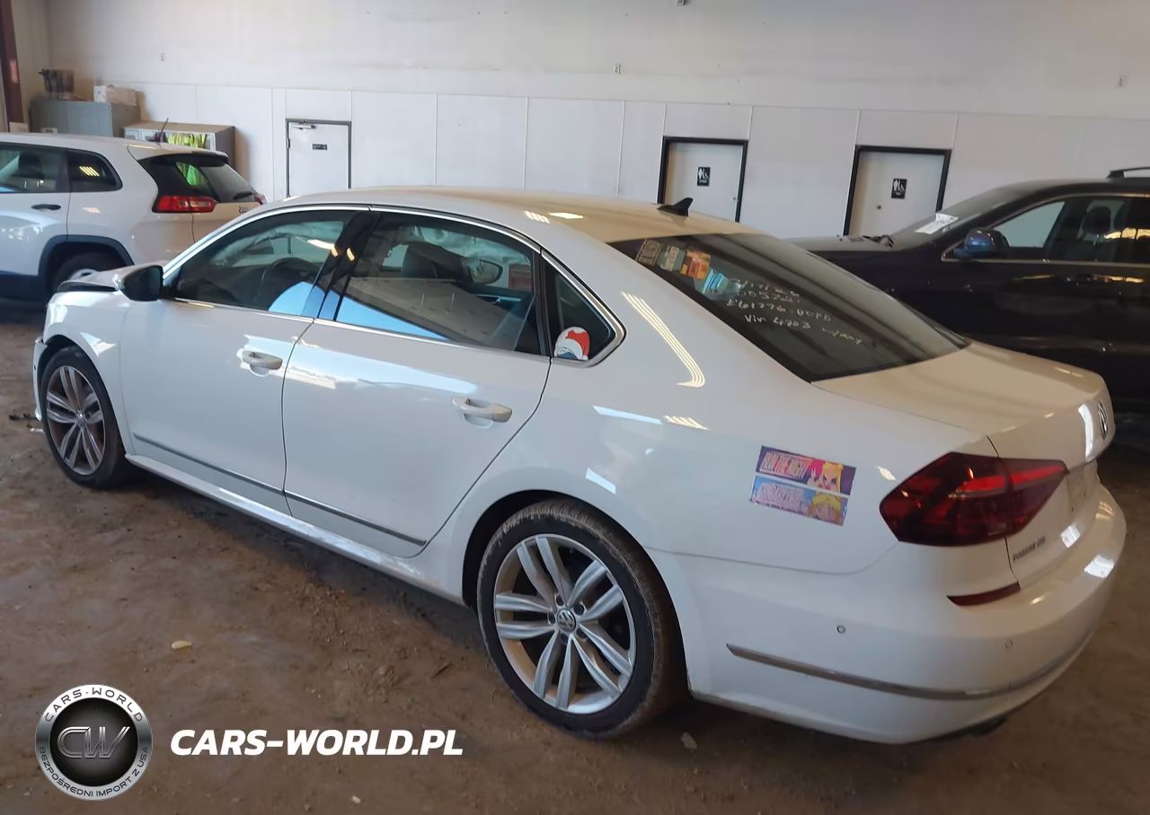 2018 Volkswagen Passat 2.0T Sel Premium VIN:1VWCA7A32JC014703 - 3