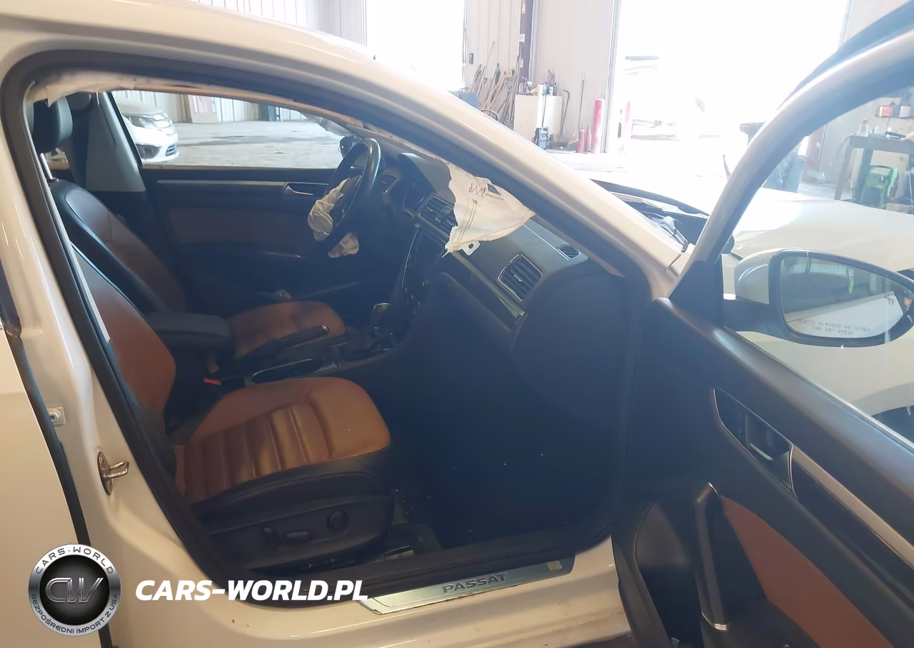 2018 Volkswagen Passat 2.0T Sel Premium VIN:1VWCA7A32JC014703 - 5