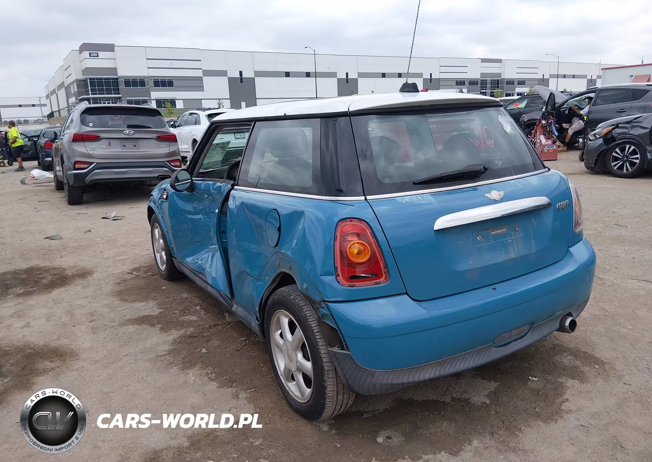 2007 Mini Cooper VIN:WMWMF33567TT52563 - 3